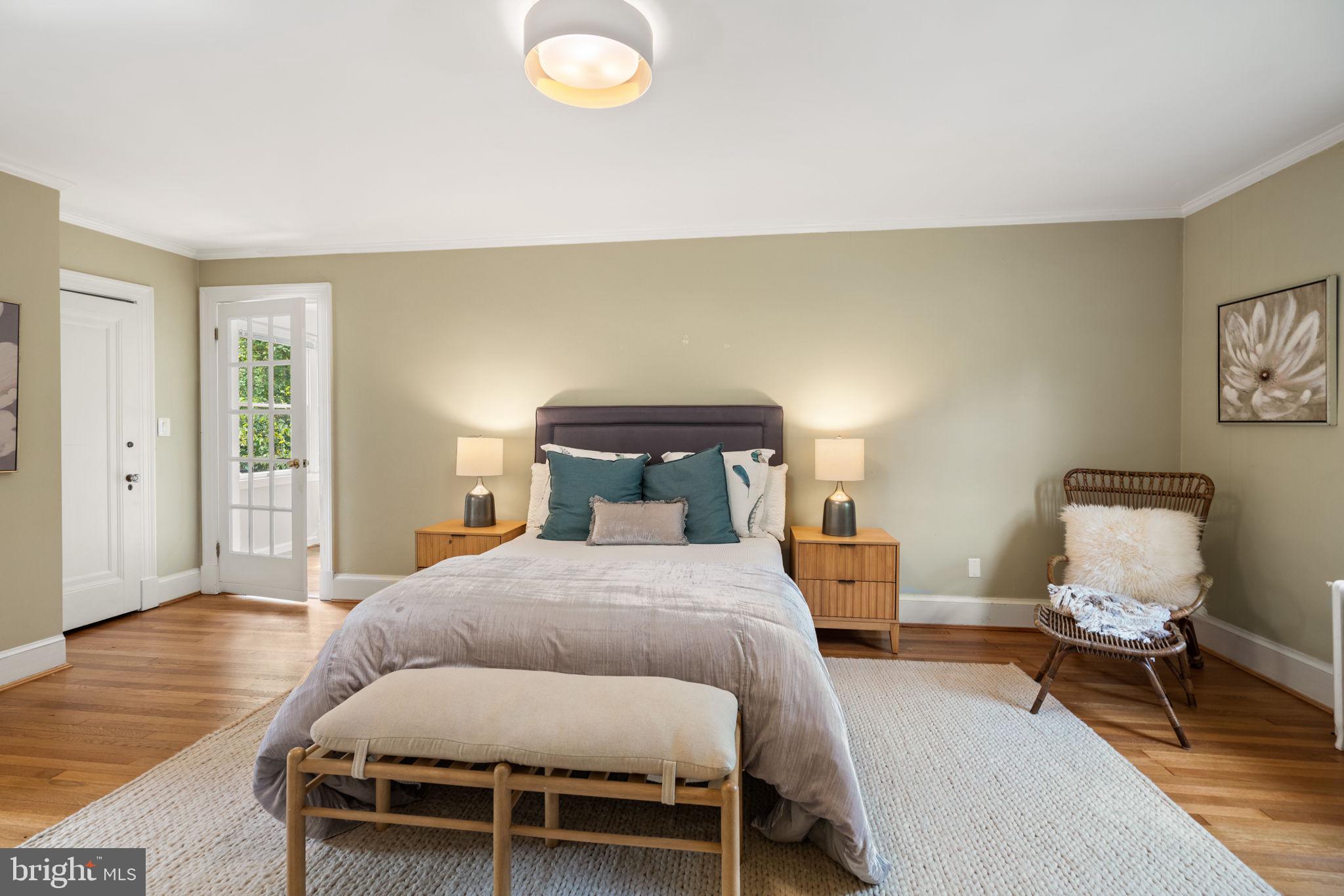 CHEVY CHASE - Residential