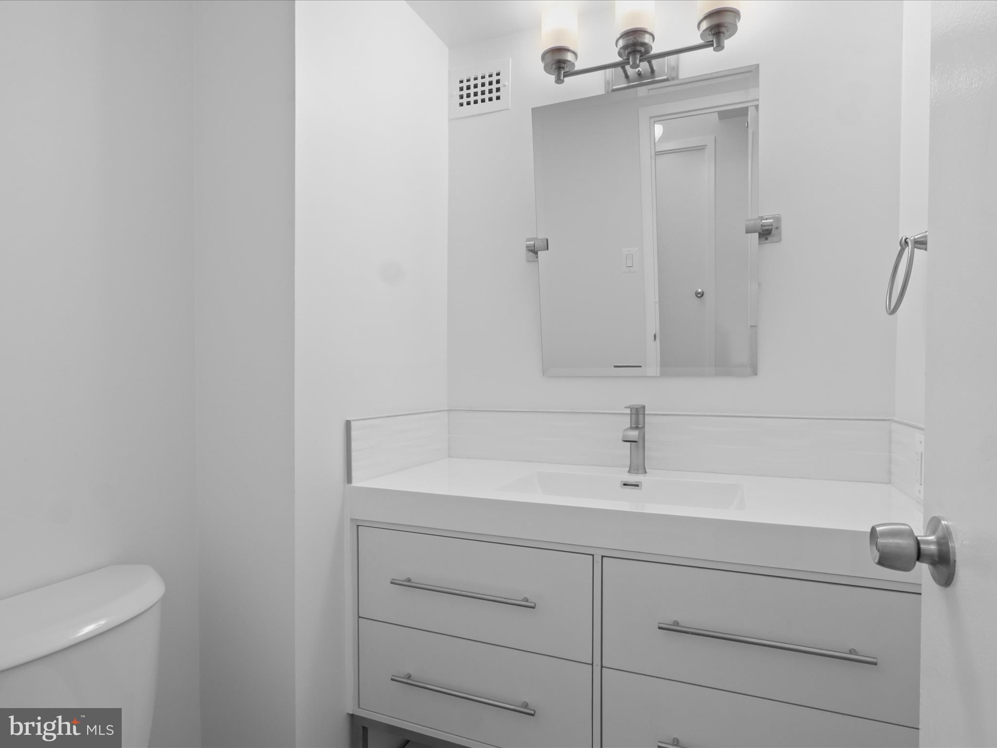 SKYLINE PLAZA - Residential Lease