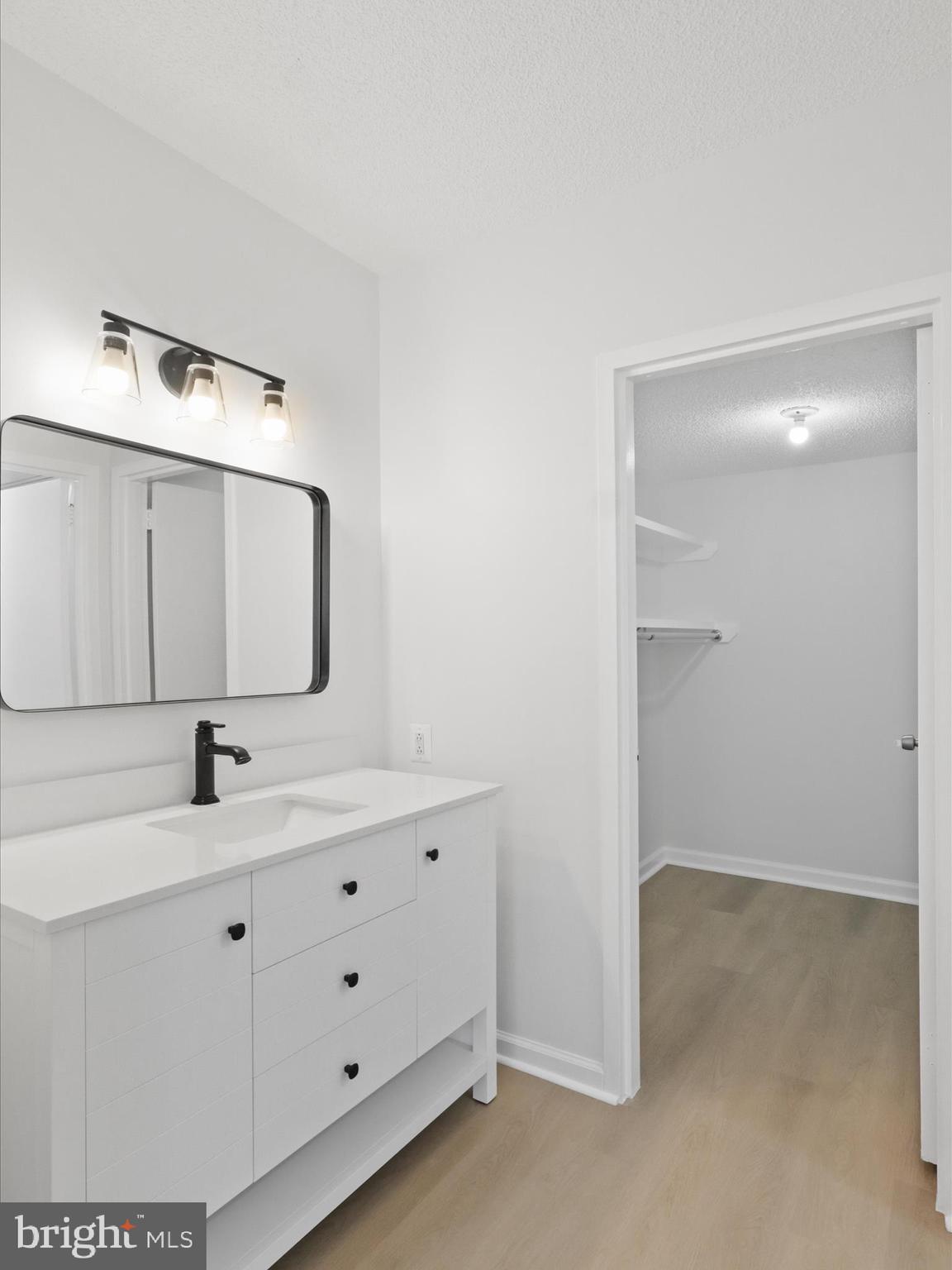 SKYLINE PLAZA - Residential Lease