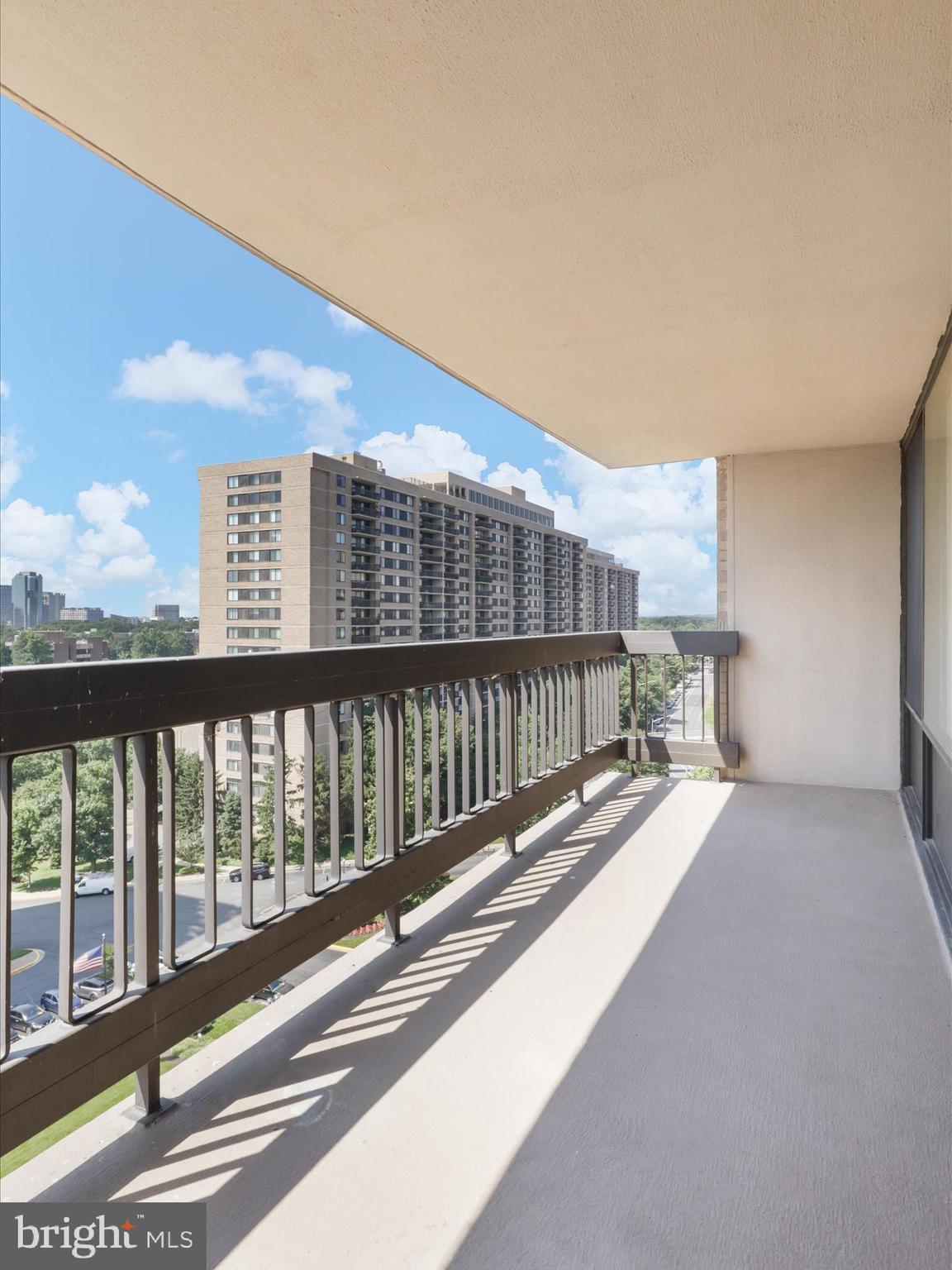 SKYLINE PLAZA - Residential Lease