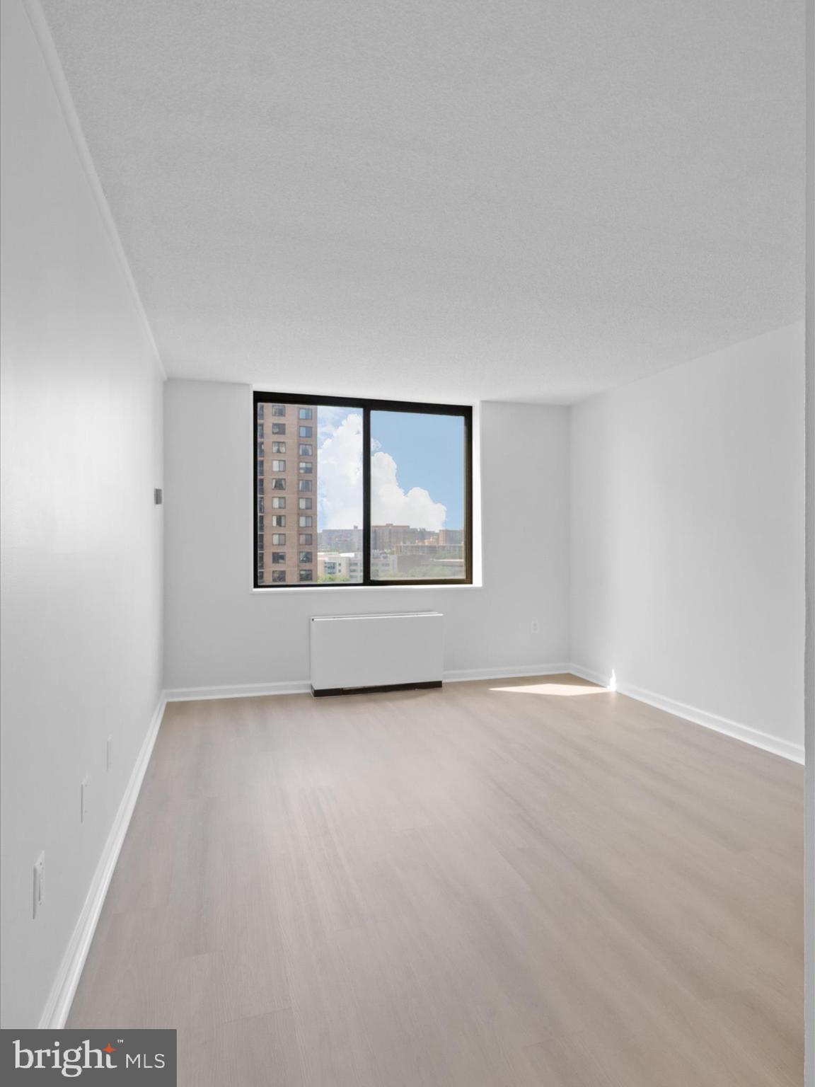 SKYLINE PLAZA - Residential Lease