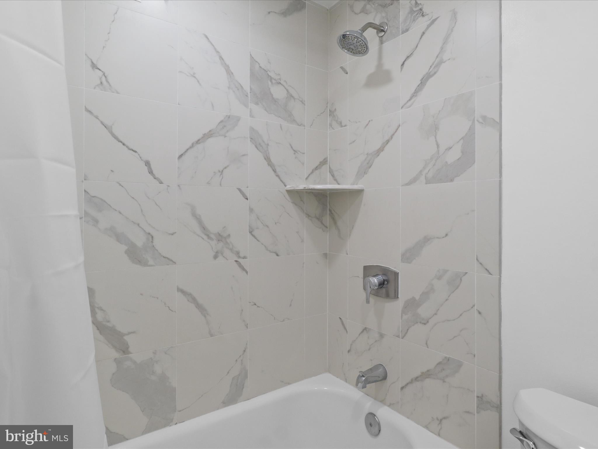 SKYLINE PLAZA - Residential Lease