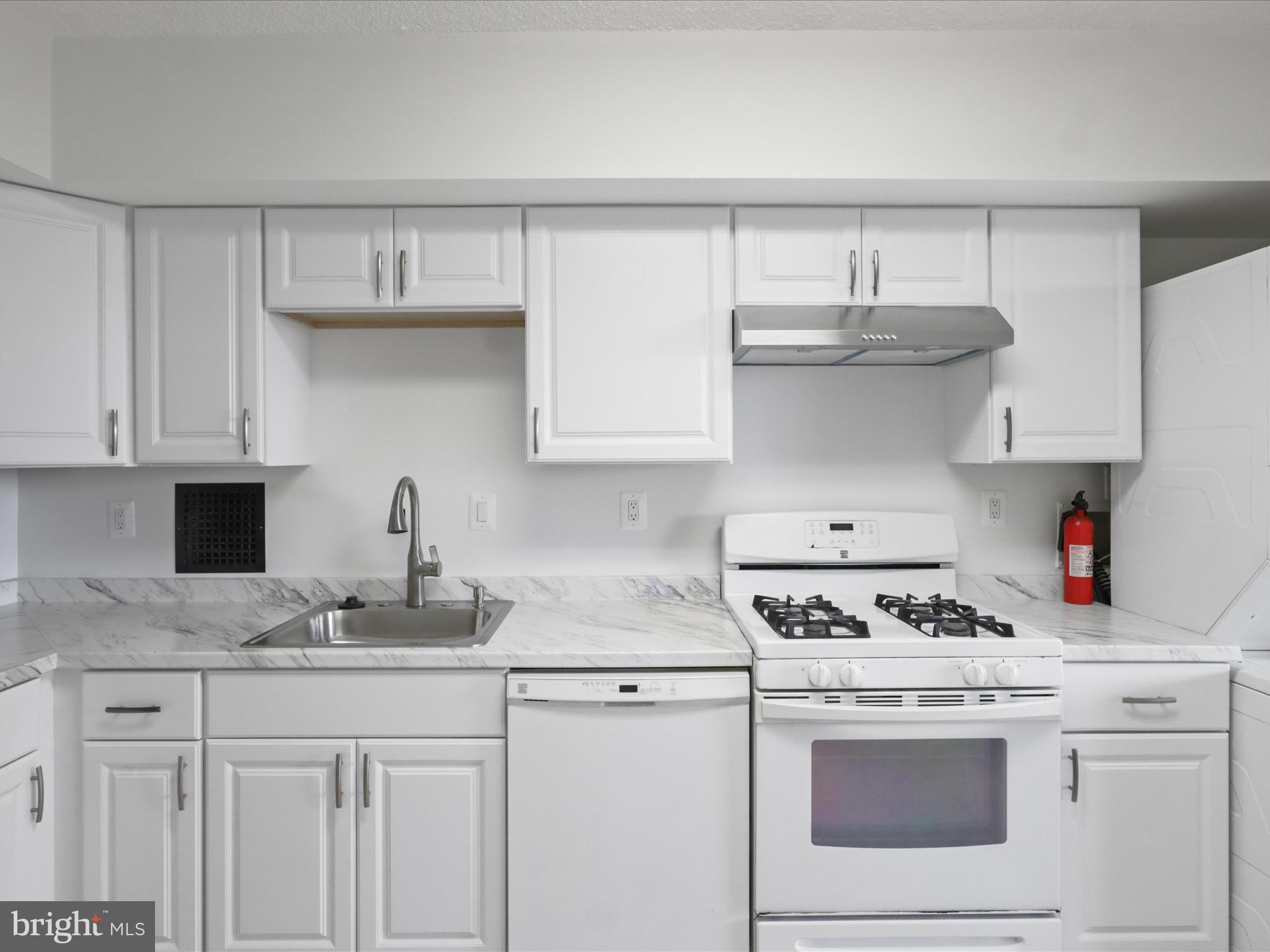 SKYLINE PLAZA - Residential Lease