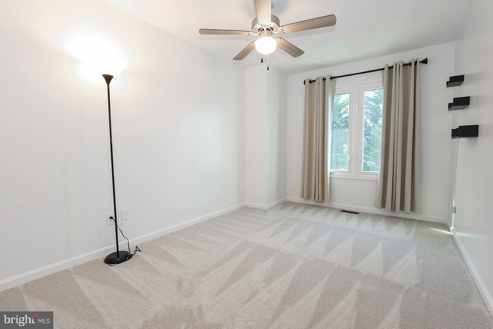 LONGFIELDS VILLAGE - Residential