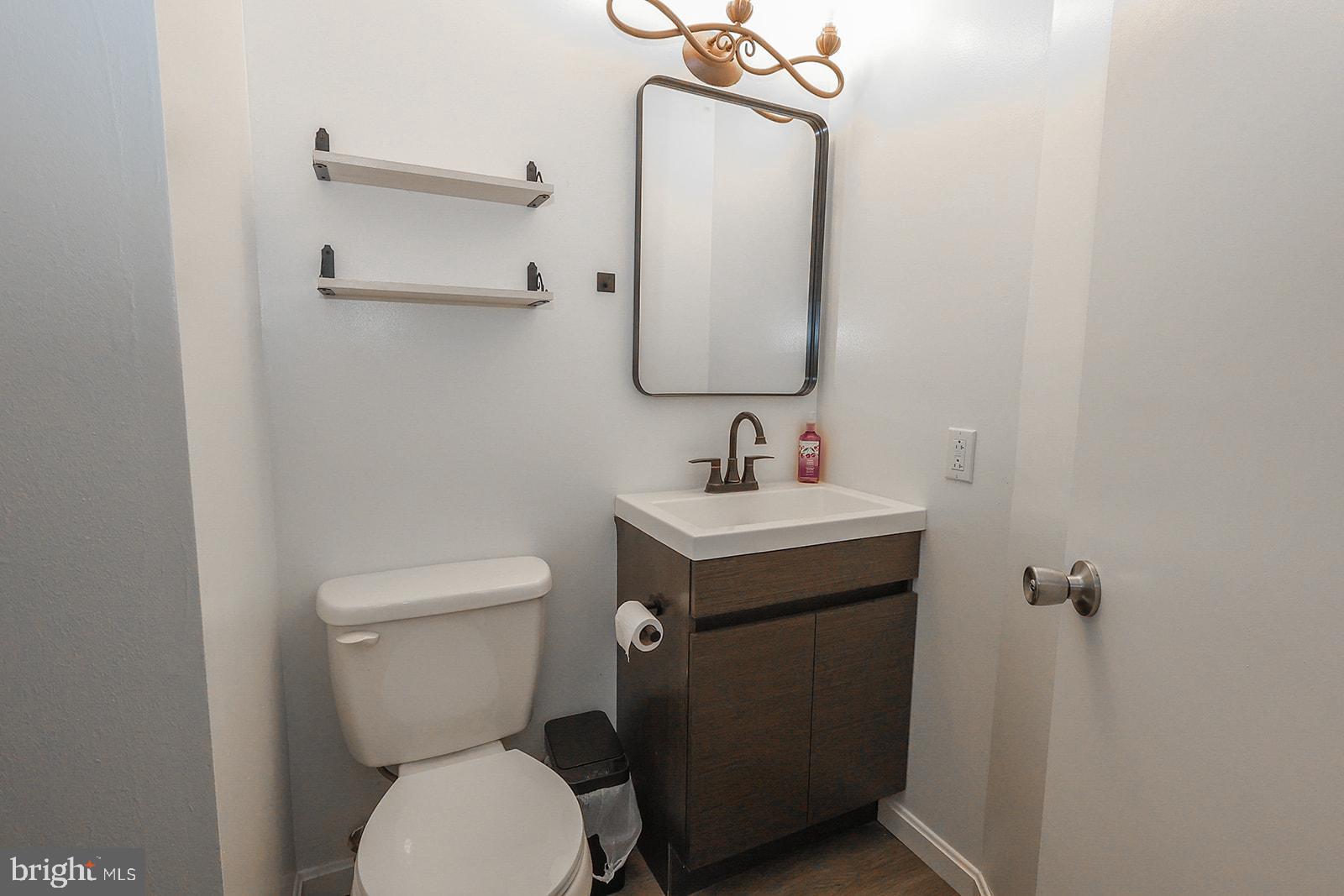 LONGFIELDS VILLAGE - Residential