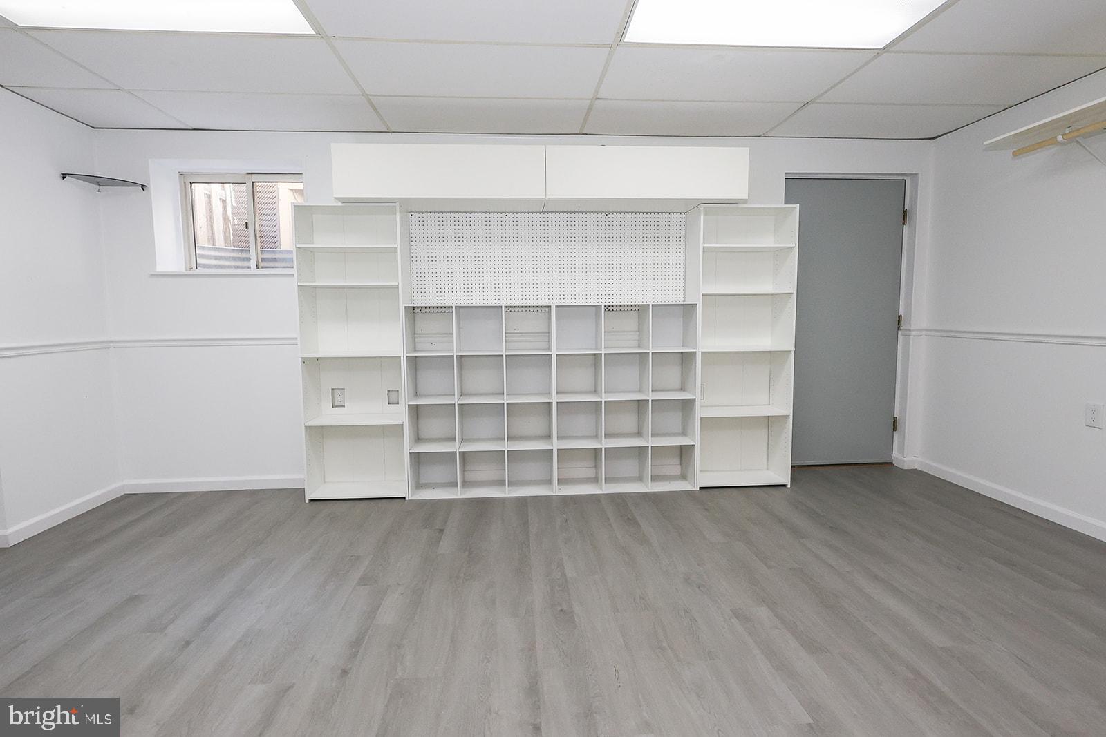 LONGFIELDS VILLAGE - Residential