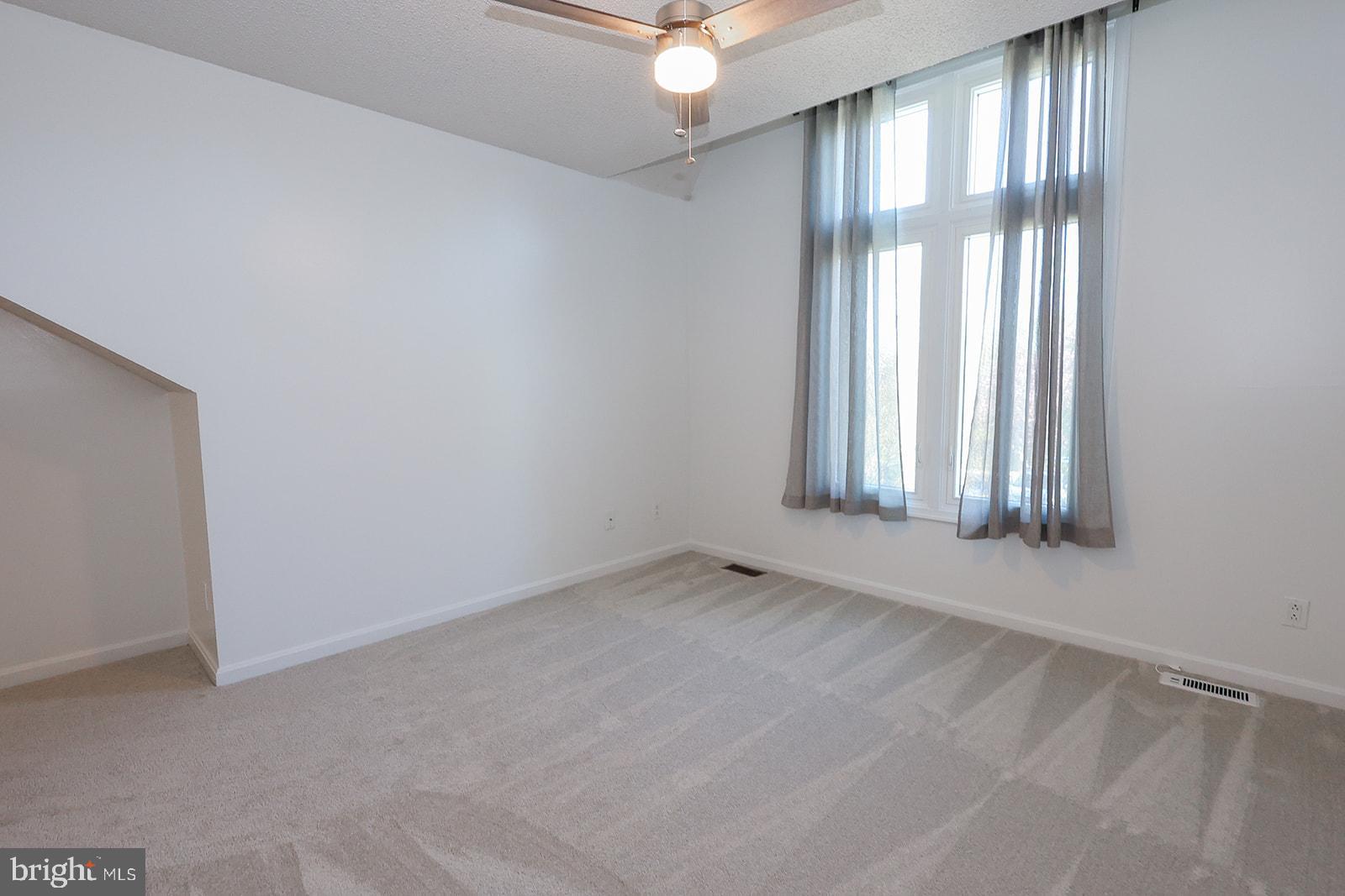 LONGFIELDS VILLAGE - Residential