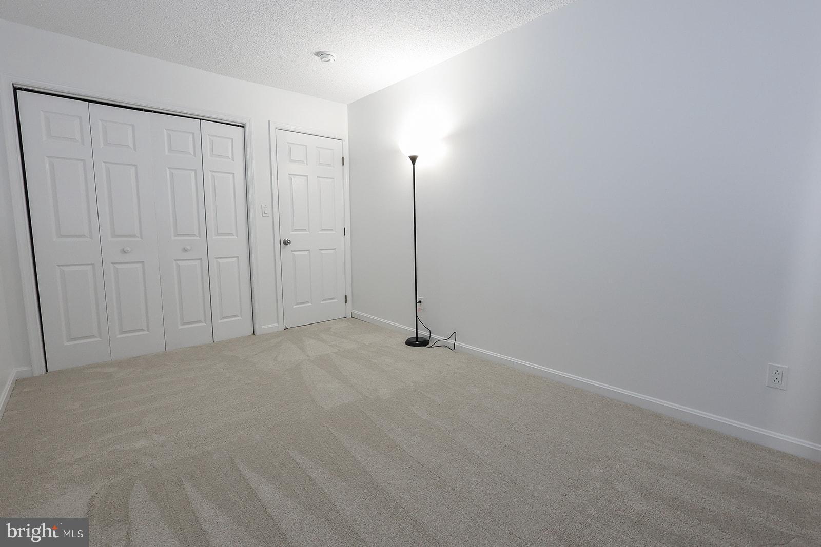 LONGFIELDS VILLAGE - Residential