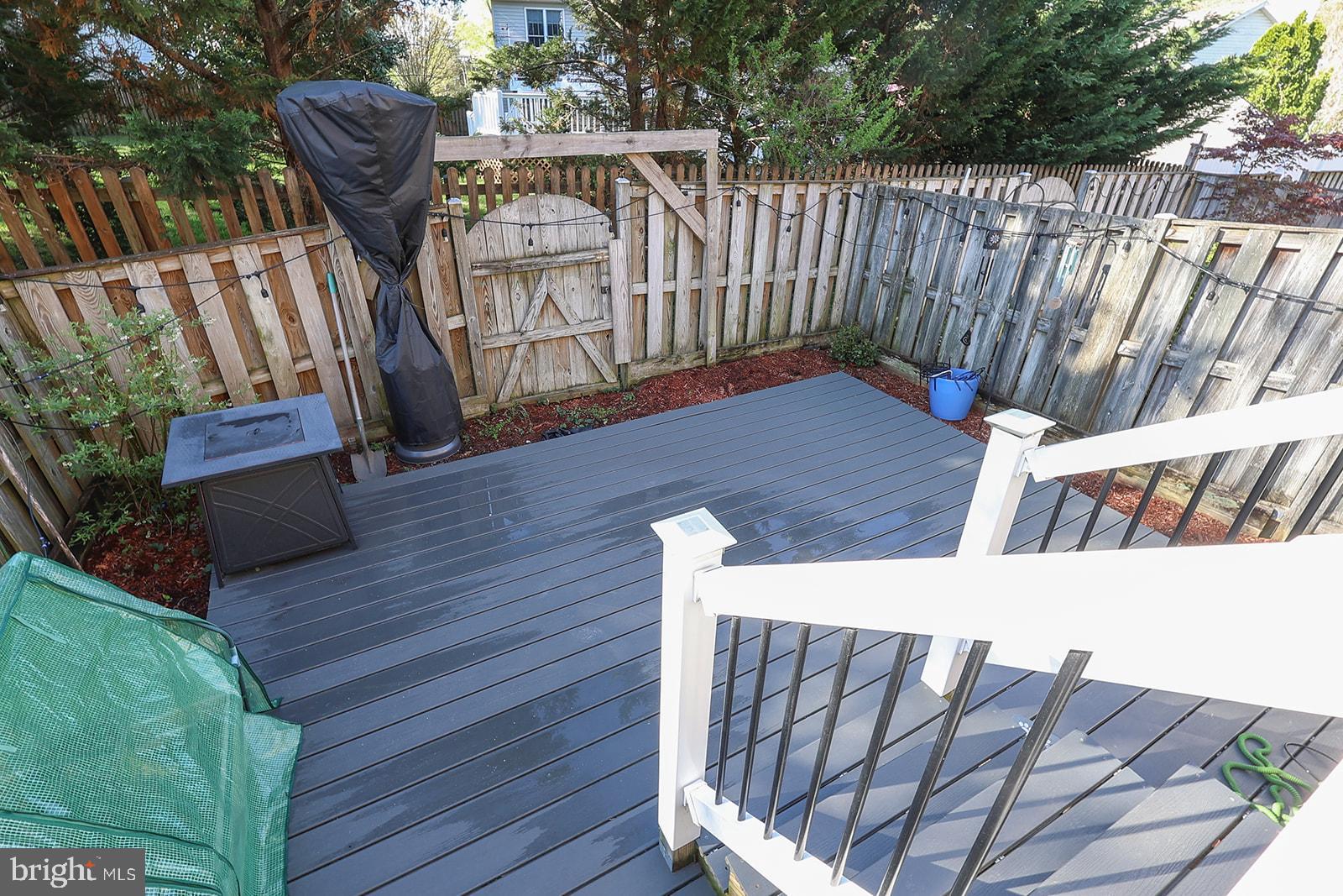 LONGFIELDS VILLAGE - Residential