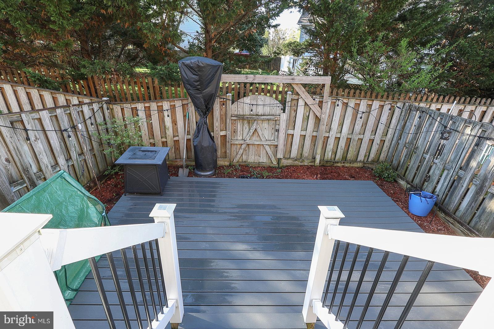 LONGFIELDS VILLAGE - Residential