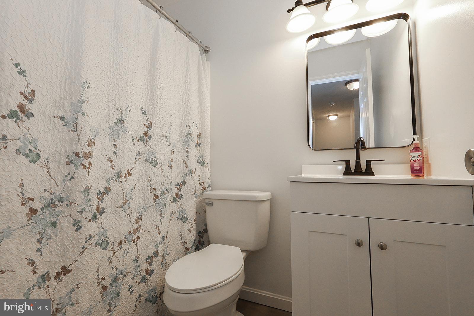 LONGFIELDS VILLAGE - Residential