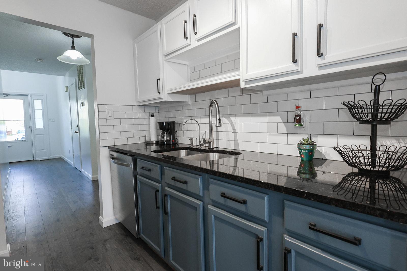 LONGFIELDS VILLAGE - Residential