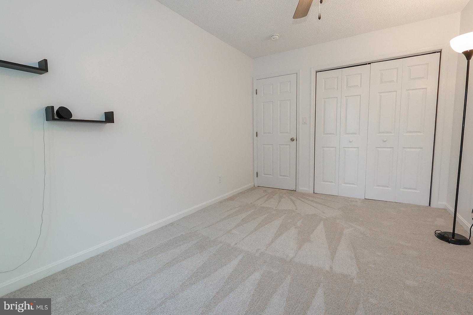 LONGFIELDS VILLAGE - Residential