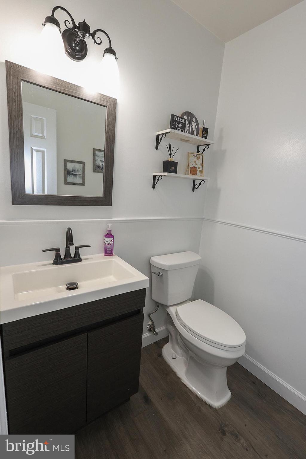 LONGFIELDS VILLAGE - Residential