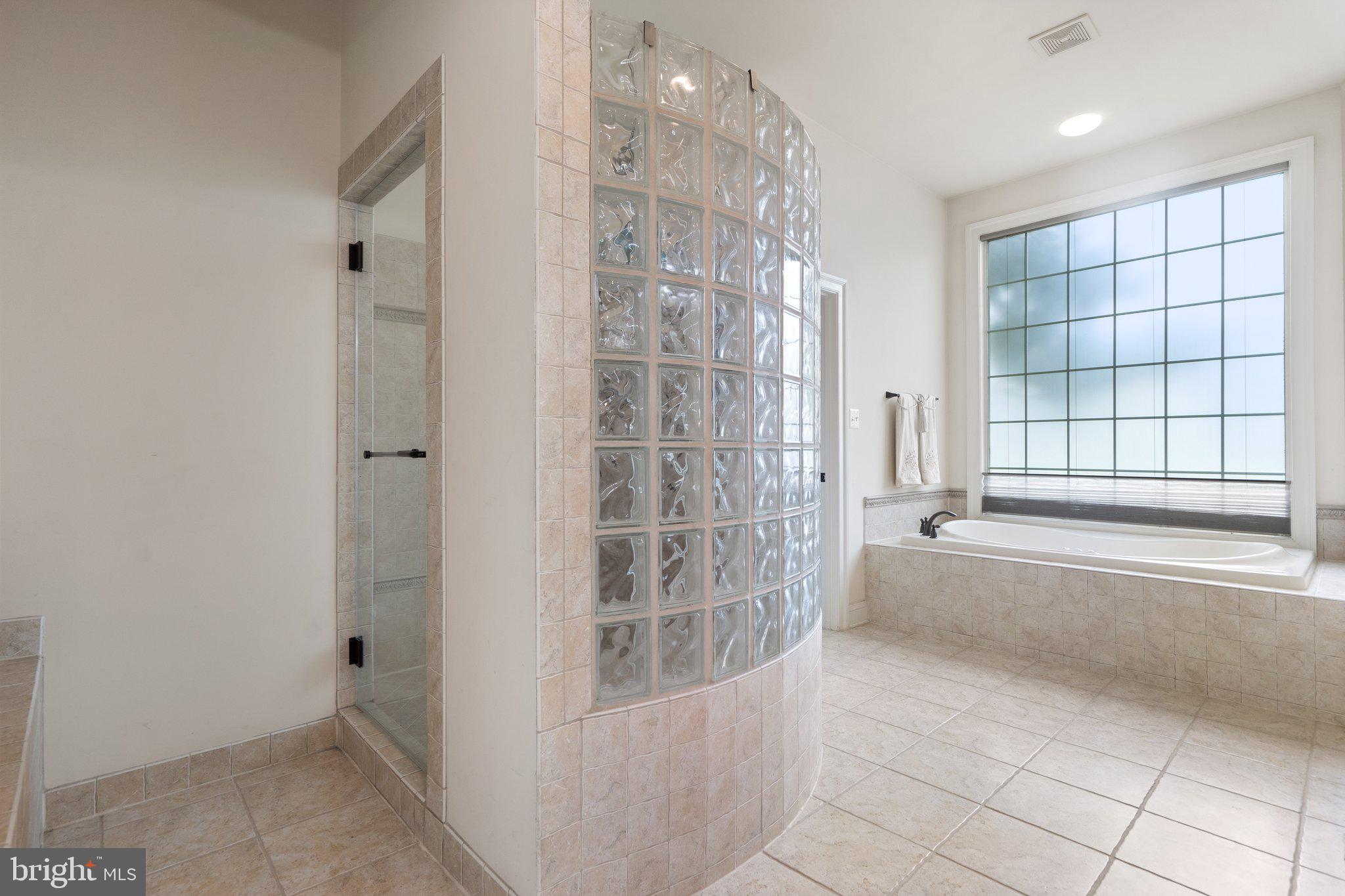 AVONDALE ESTATES - Residential