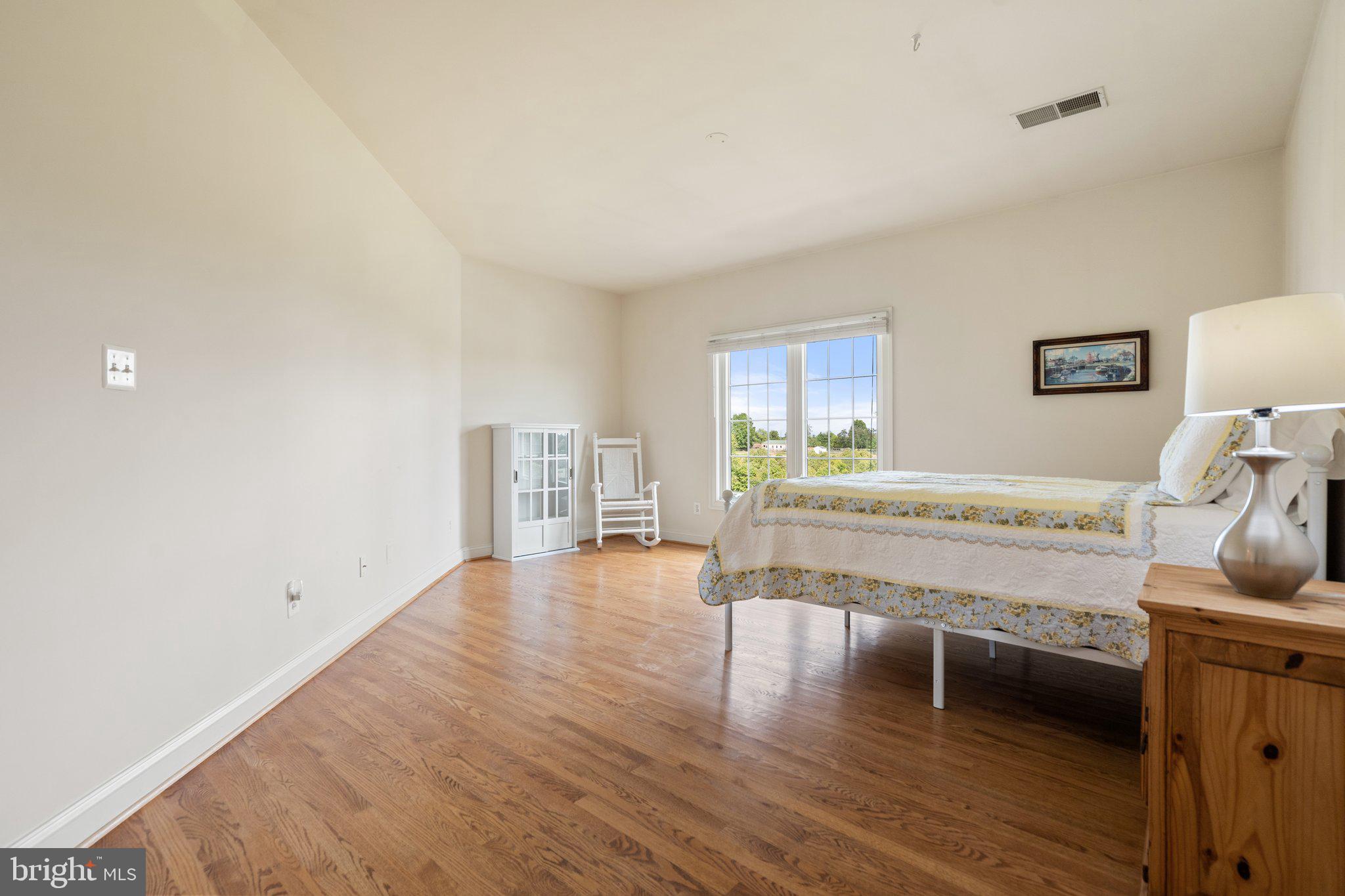 AVONDALE ESTATES - Residential