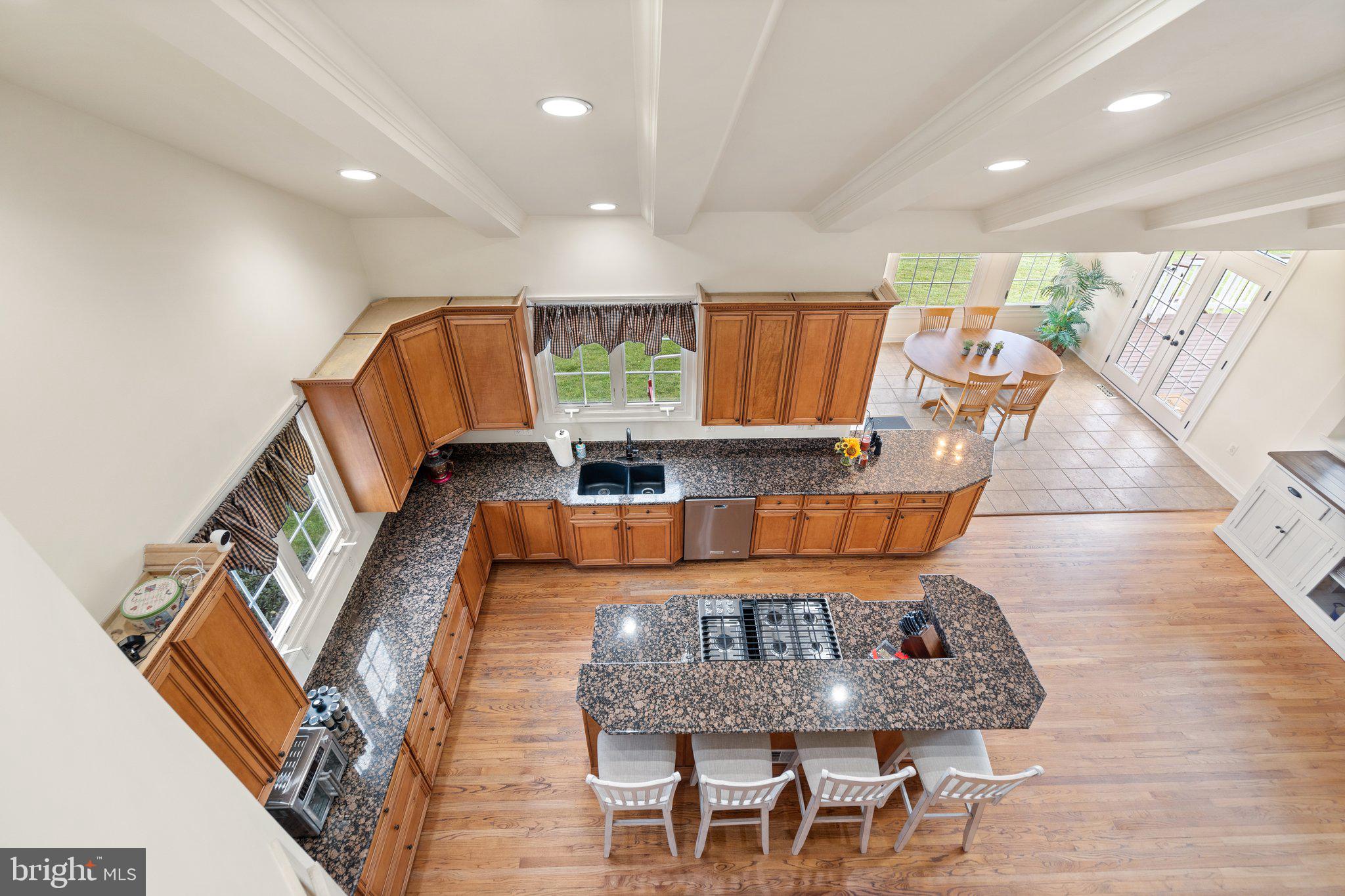 AVONDALE ESTATES - Residential