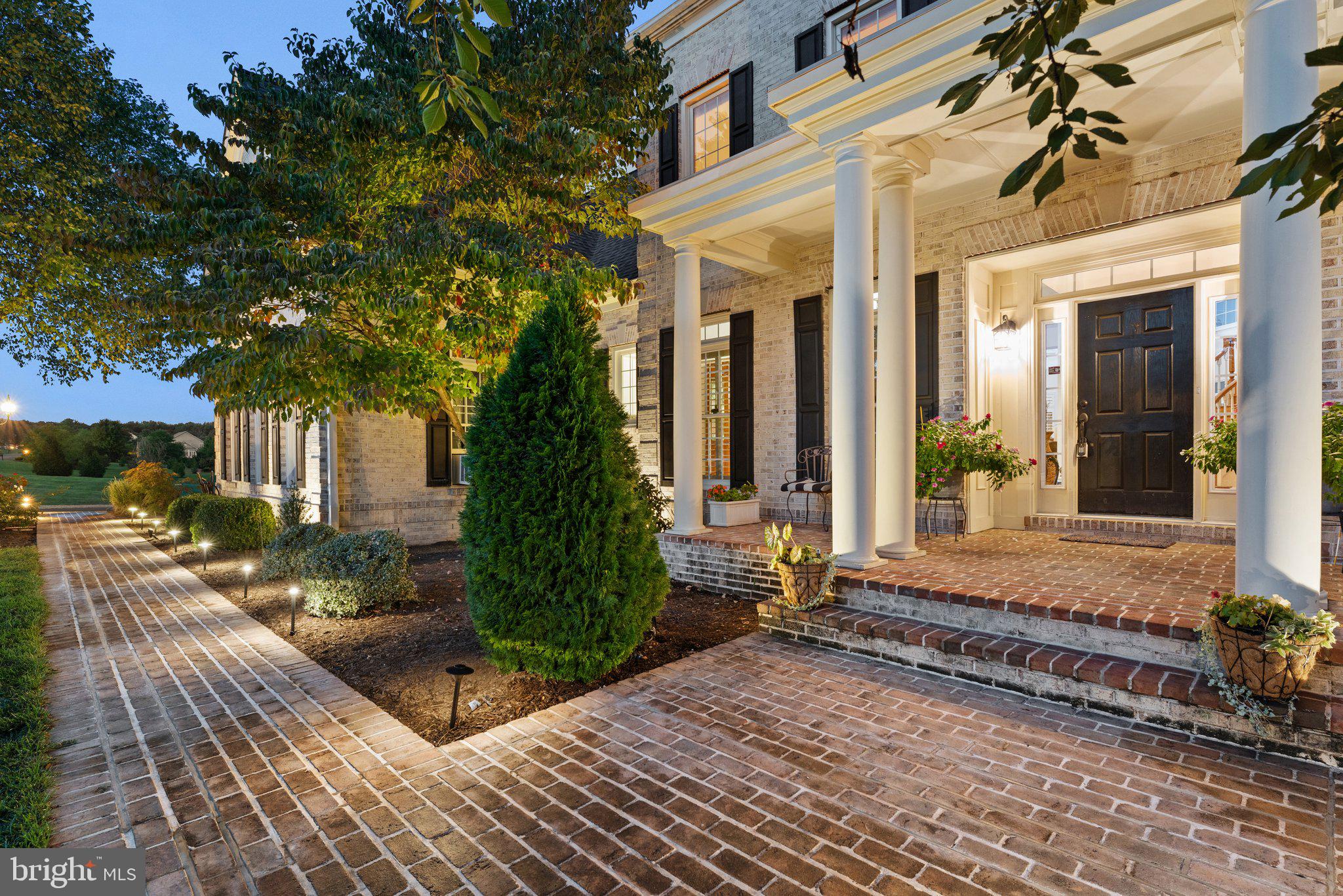 AVONDALE ESTATES - Residential