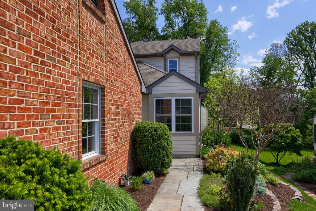 Photo of 502 Thorngate Place, MILLERSVILLE, PA 17551 (MLS # PALA2096490)