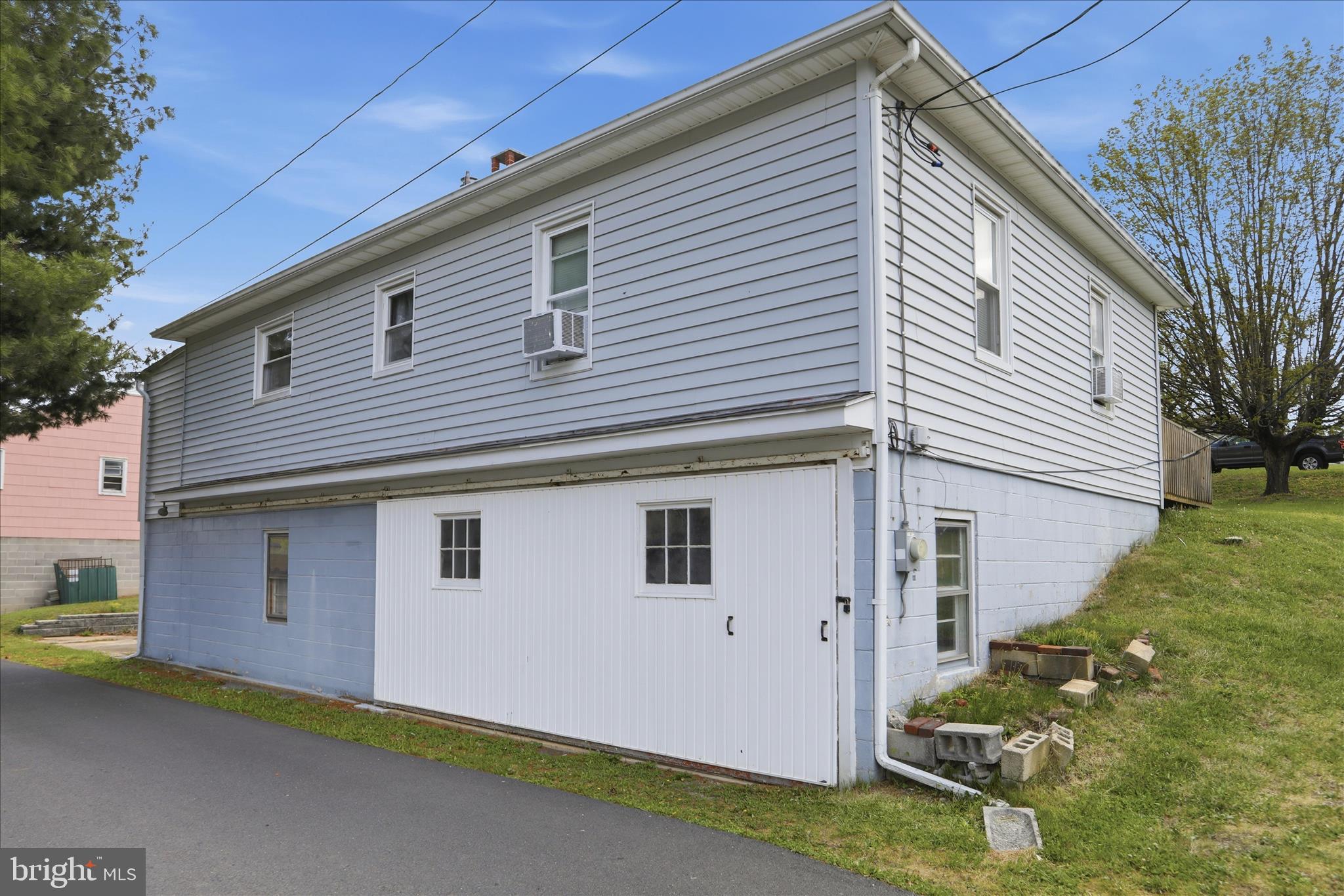 TROUT EST - Residential