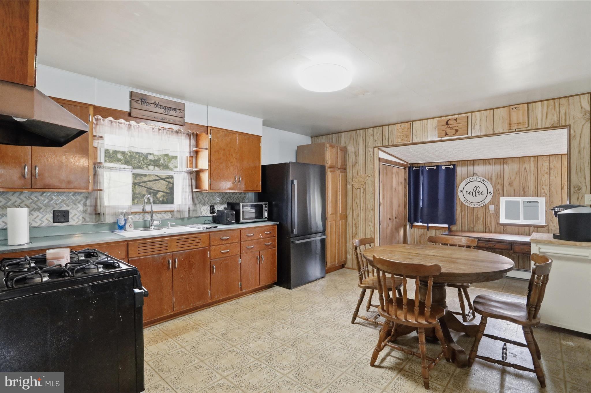 TROUT EST - Residential