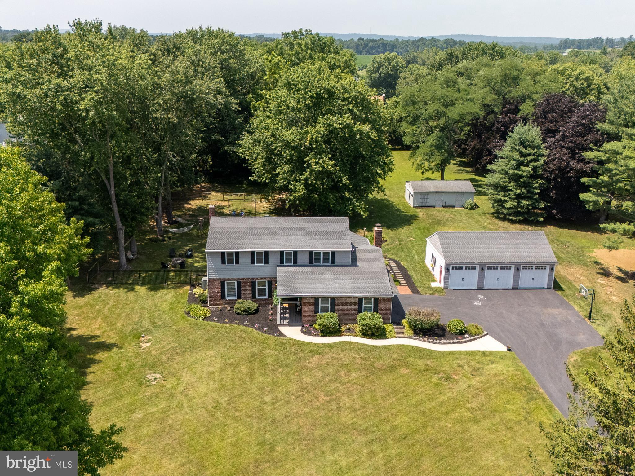 31 GLEN MANOR LANE
