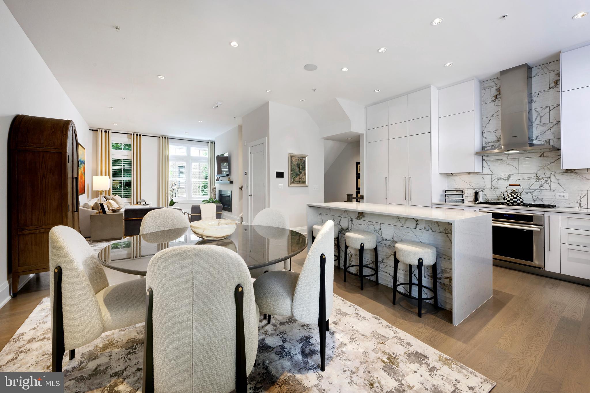 ROBINSON LANDING - Residential