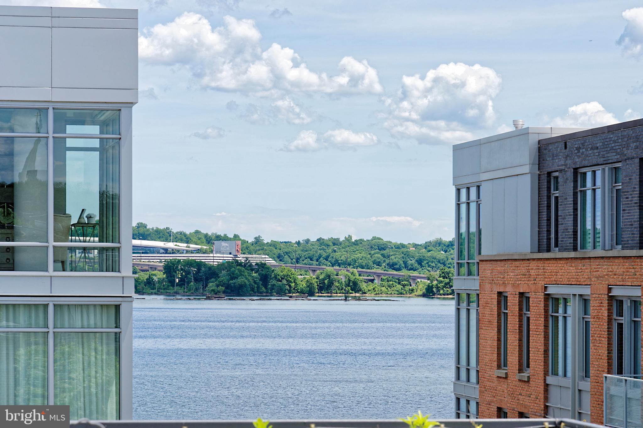 ROBINSON LANDING - Residential