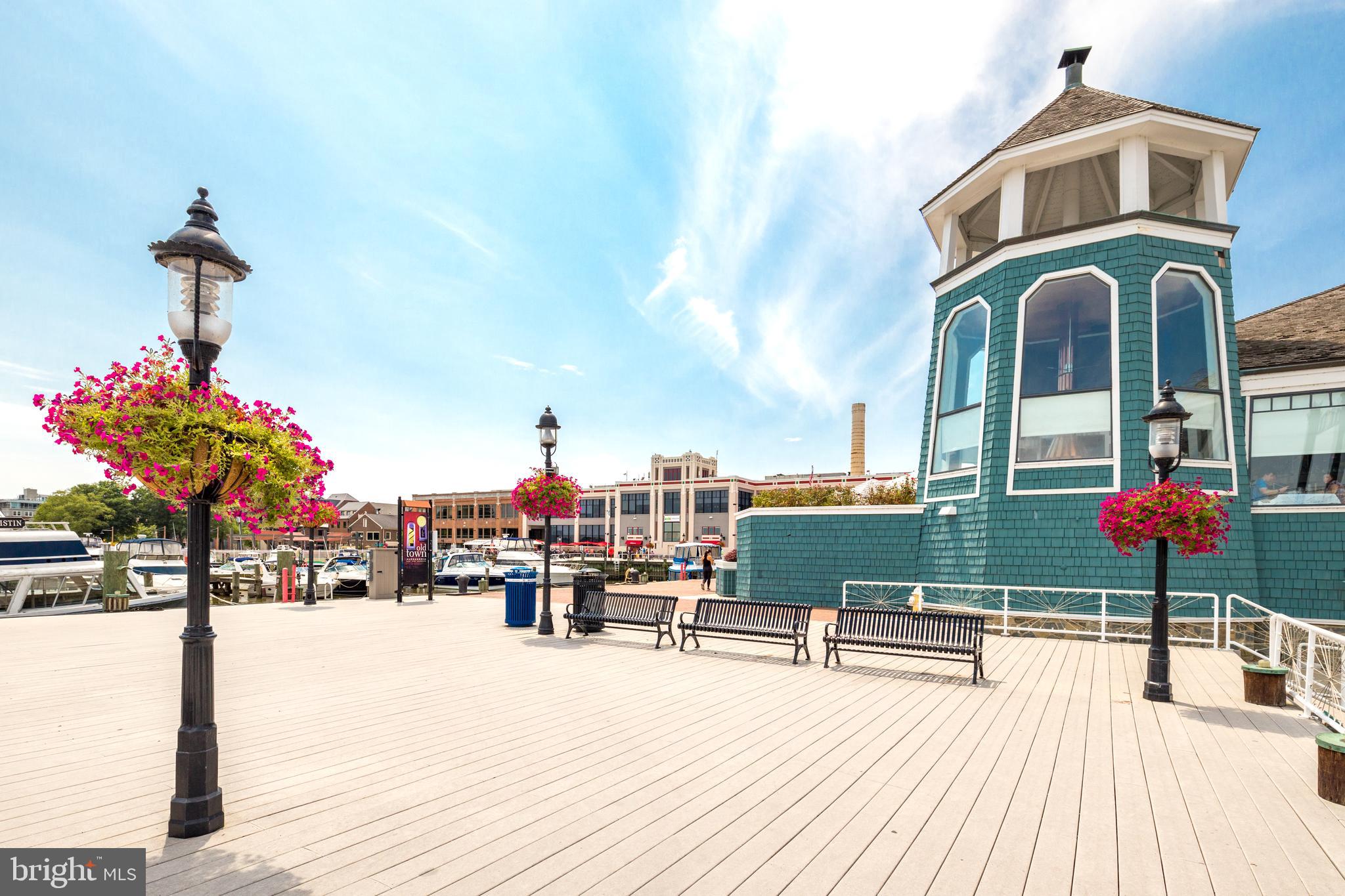 ROBINSON LANDING - Residential