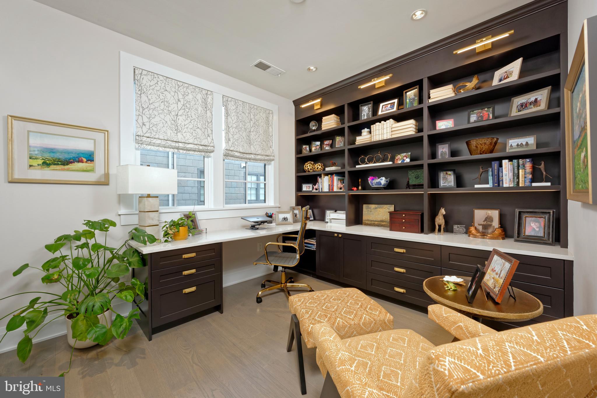 ROBINSON LANDING - Residential