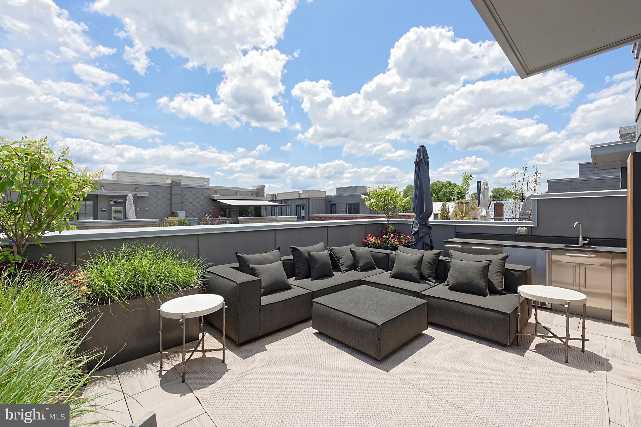 ROBINSON LANDING - Residential