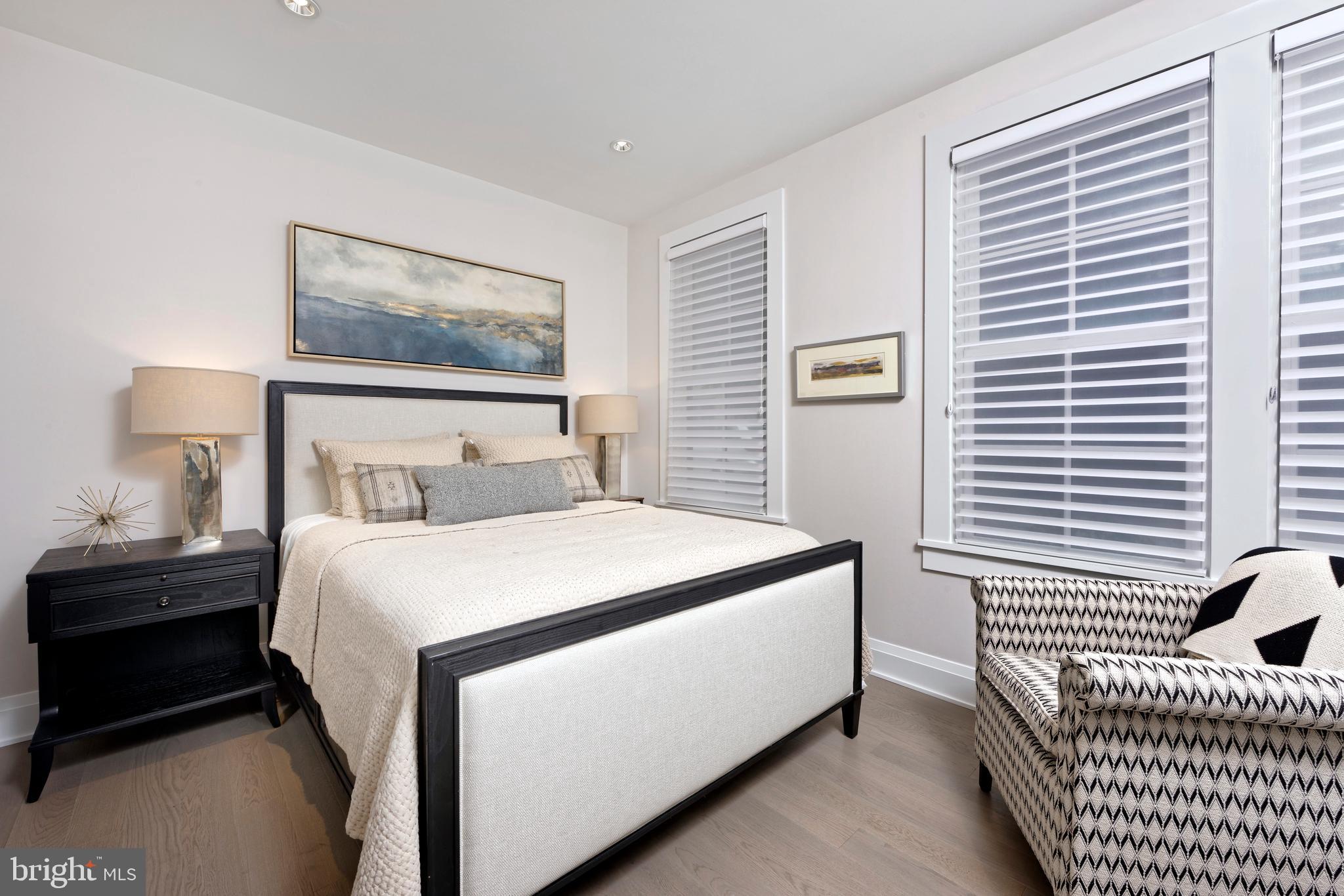 ROBINSON LANDING - Residential