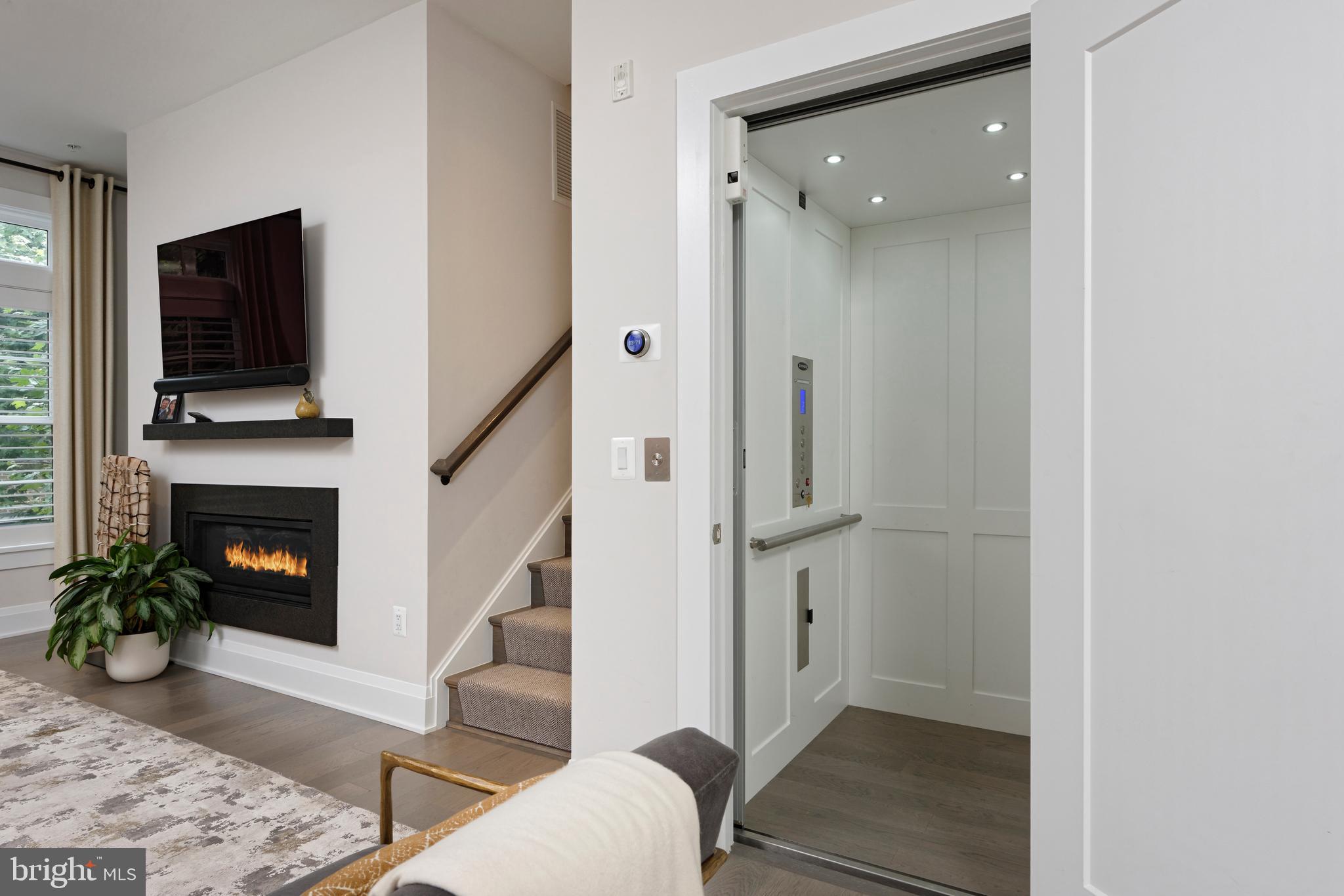 ROBINSON LANDING - Residential