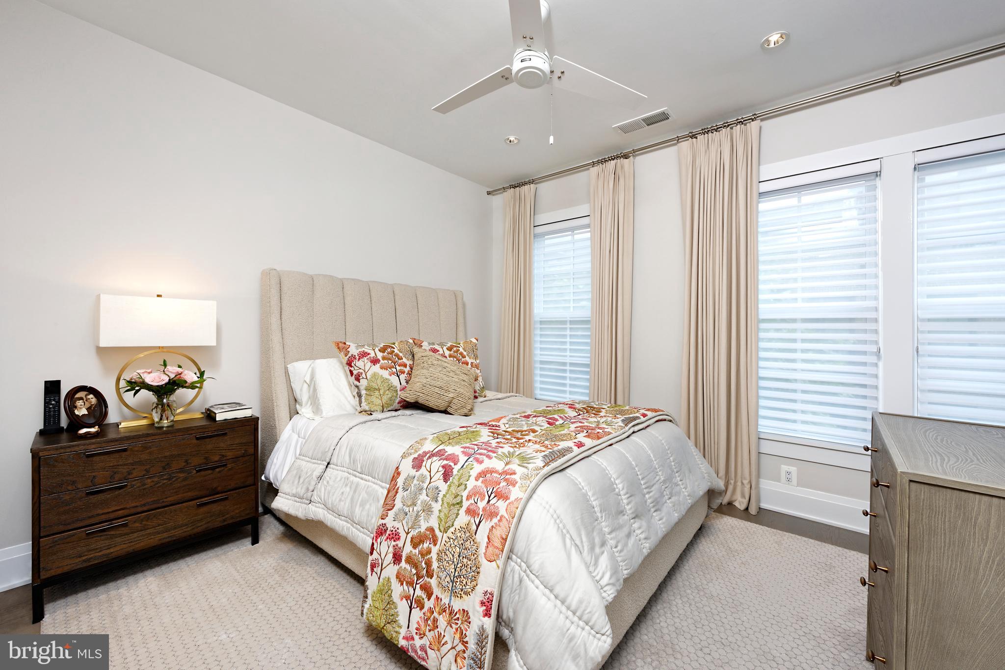 ROBINSON LANDING - Residential