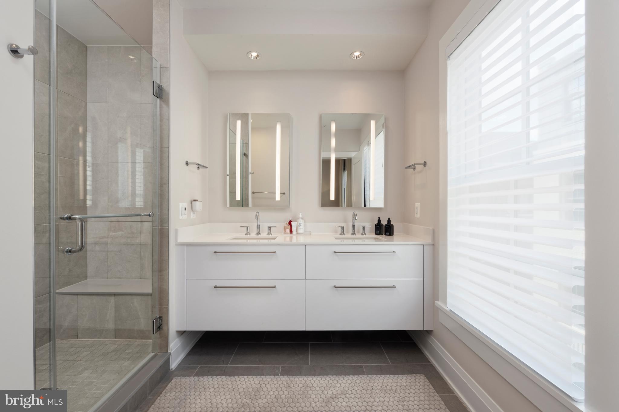 ROBINSON LANDING - Residential