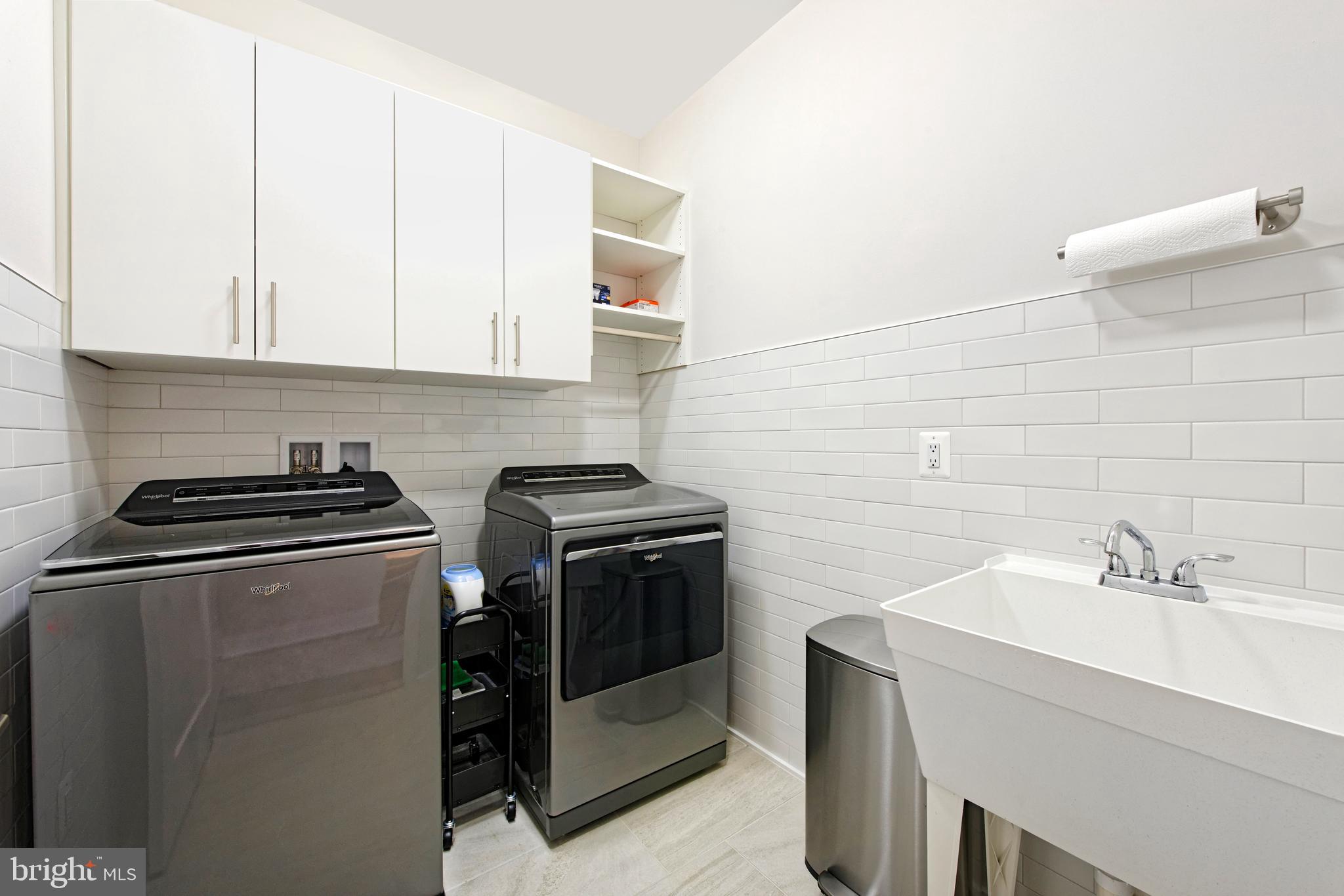 ROBINSON LANDING - Residential