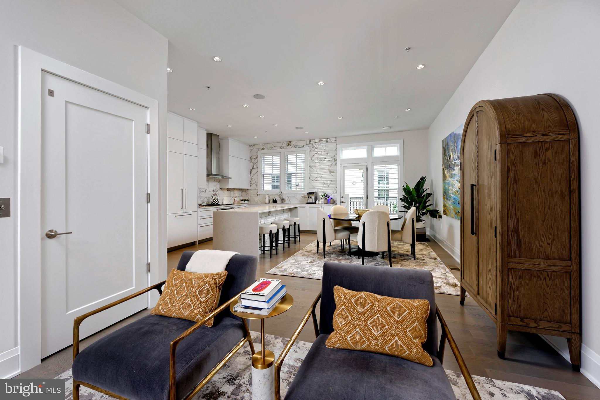 ROBINSON LANDING - Residential