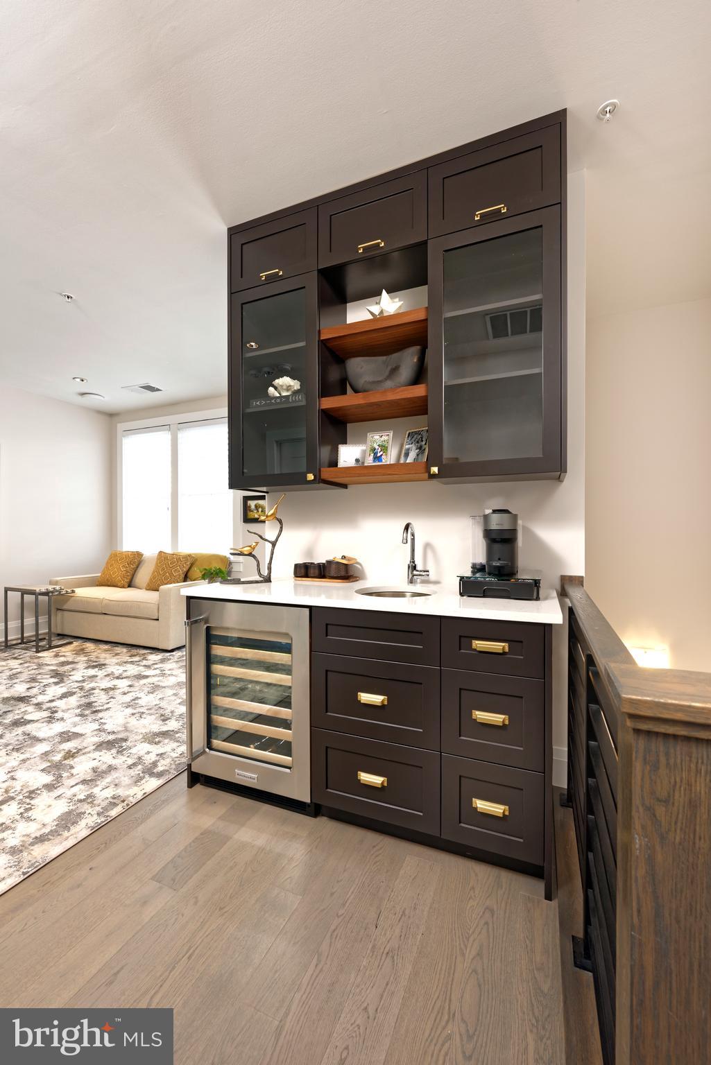 ROBINSON LANDING - Residential