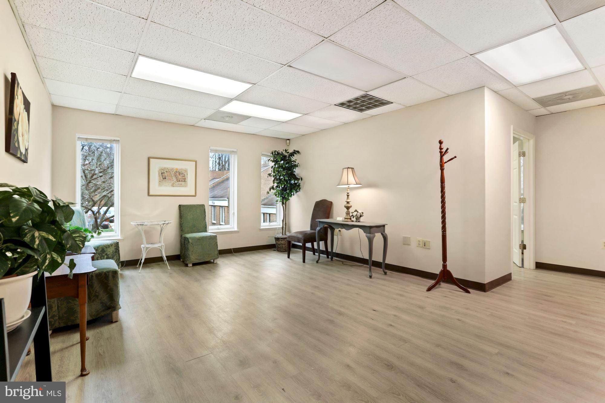 FAIRFAX PLAZA OFFICE PARK - Commercial Sale