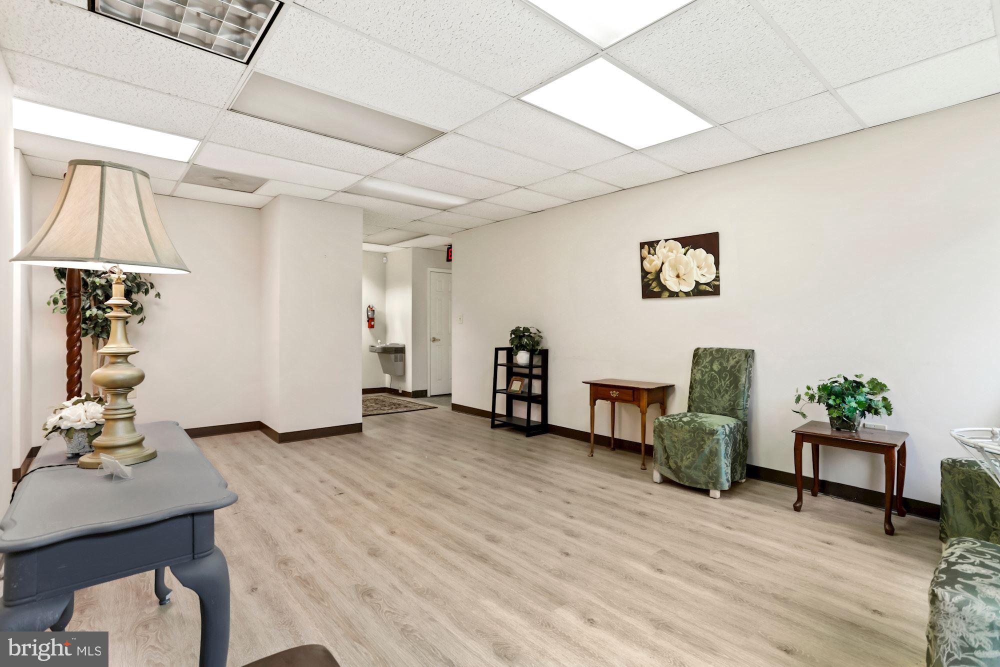 FAIRFAX PLAZA OFFICE PARK - Commercial Sale