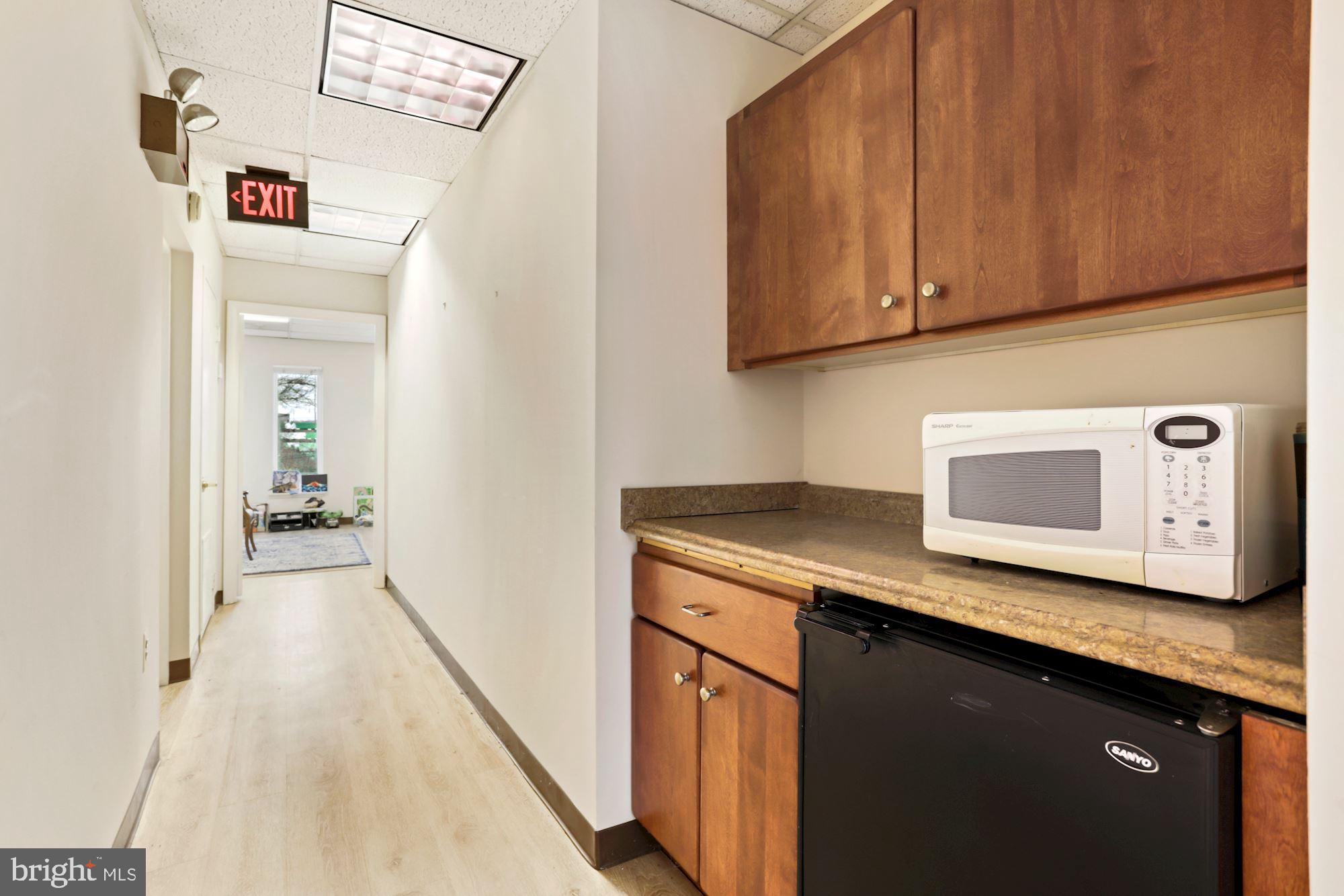 FAIRFAX PLAZA OFFICE PARK - Commercial Sale