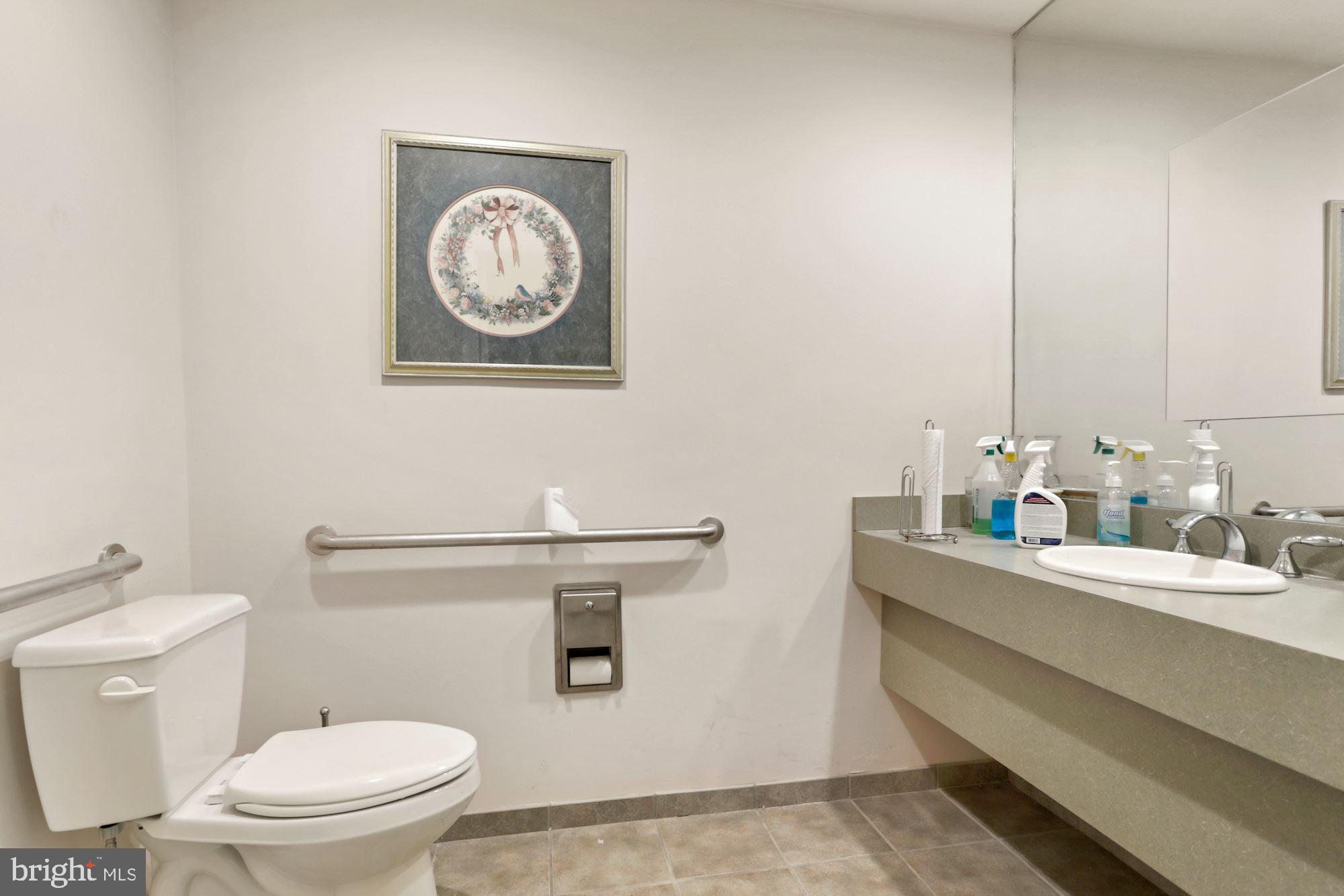 FAIRFAX PLAZA OFFICE PARK - Commercial Sale