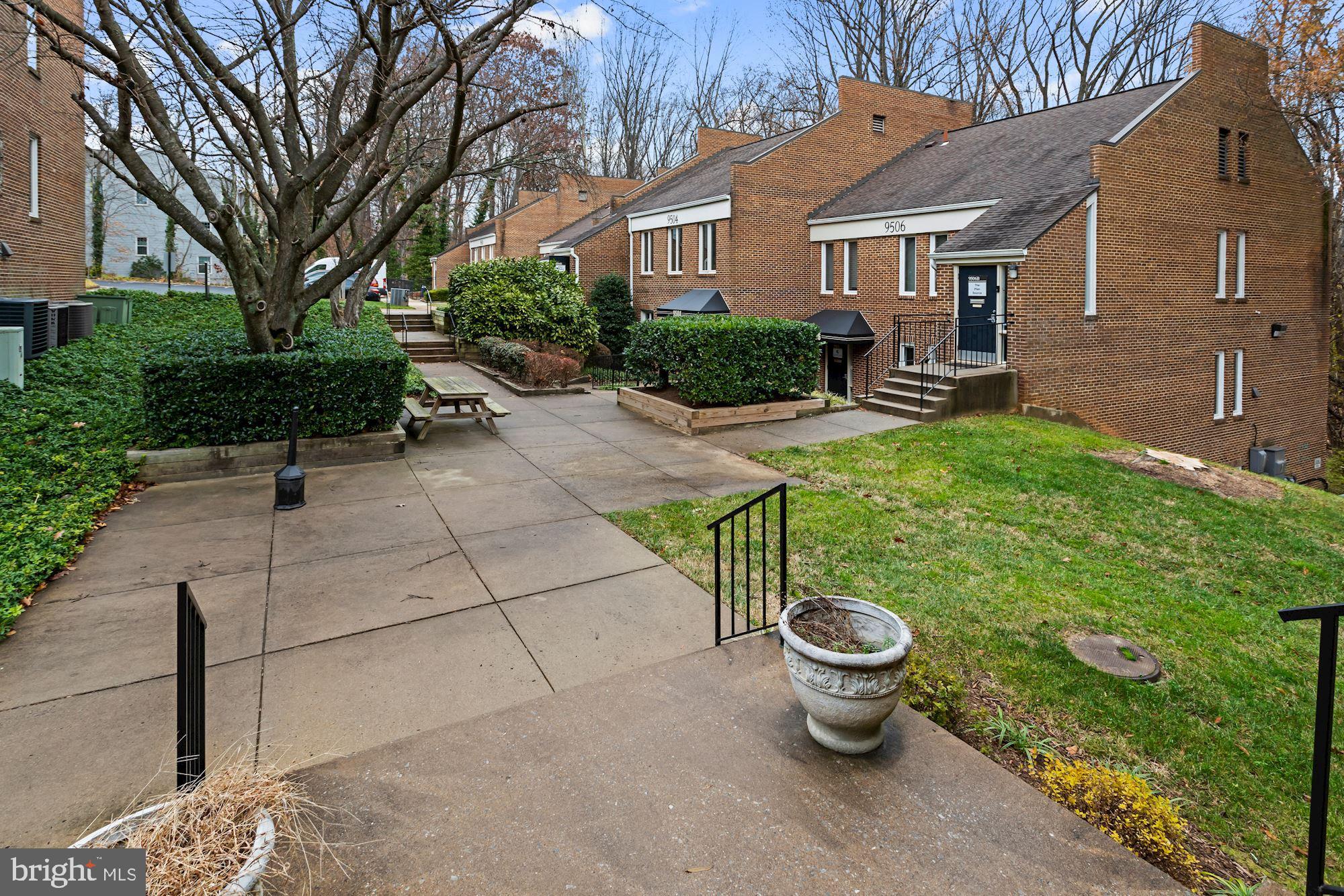 FAIRFAX PLAZA OFFICE PARK - Commercial Sale