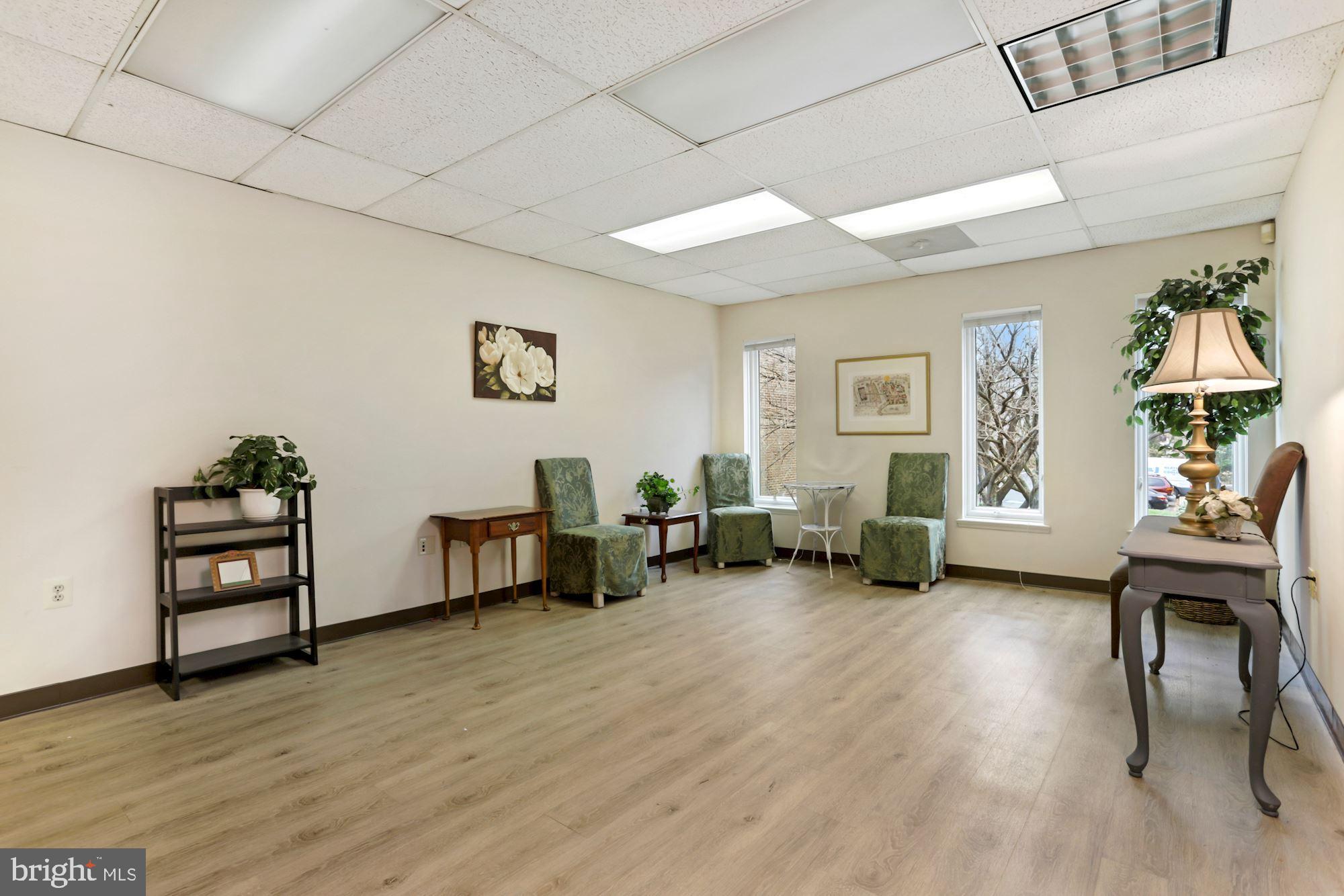 FAIRFAX PLAZA OFFICE PARK - Commercial Sale