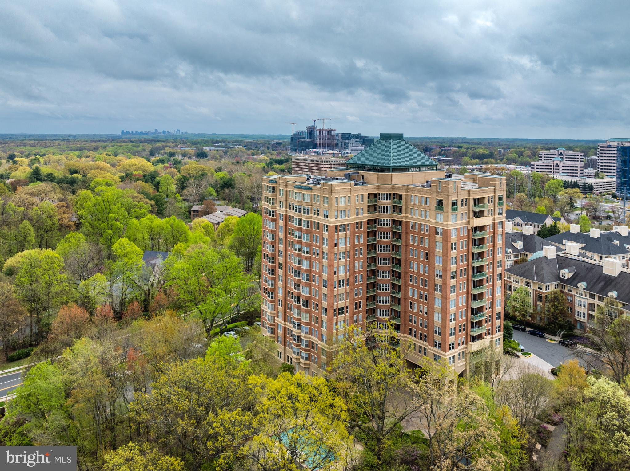 STRATFORD CONDOMINIUMS - Residential