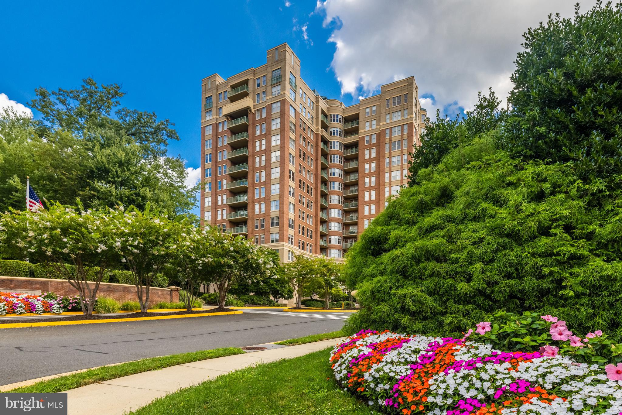 STRATFORD CONDOMINIUMS - Residential
