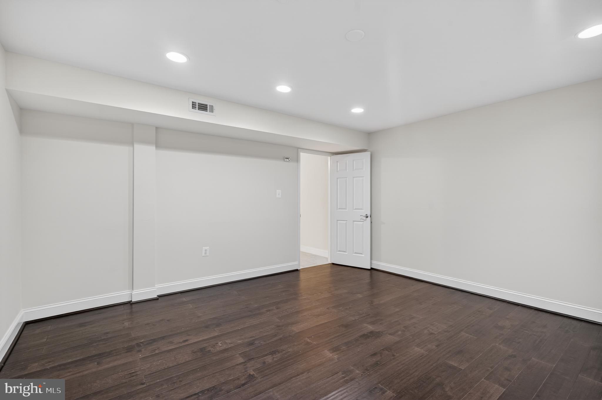 SHERBROOKE - Residential