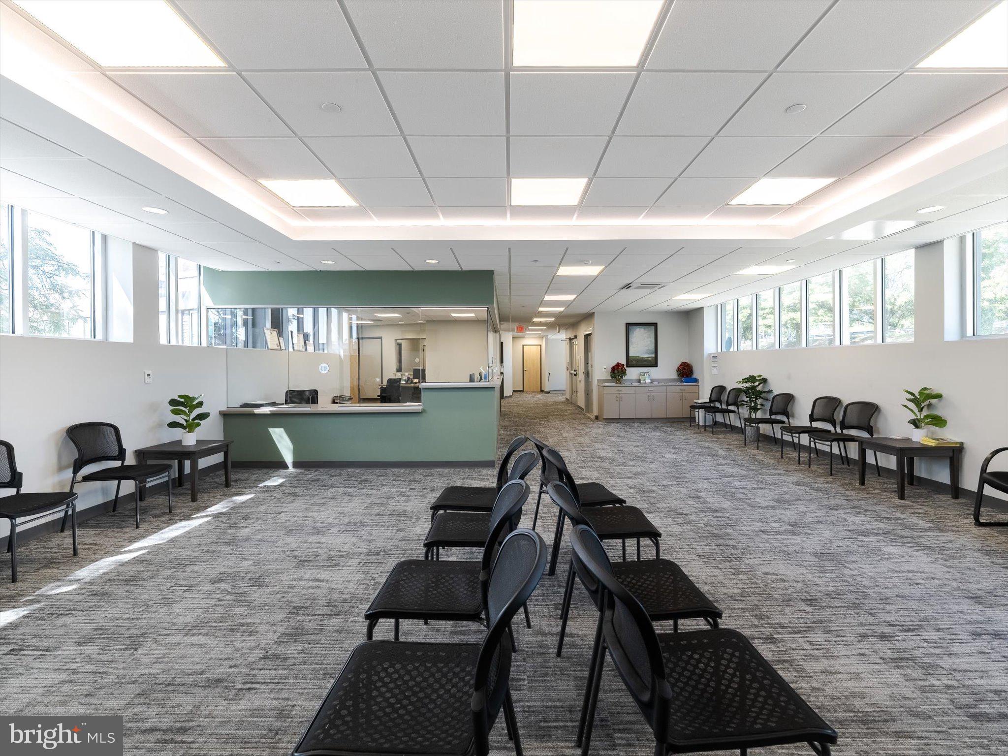 520 W ROOSEVELT BOULEVARD