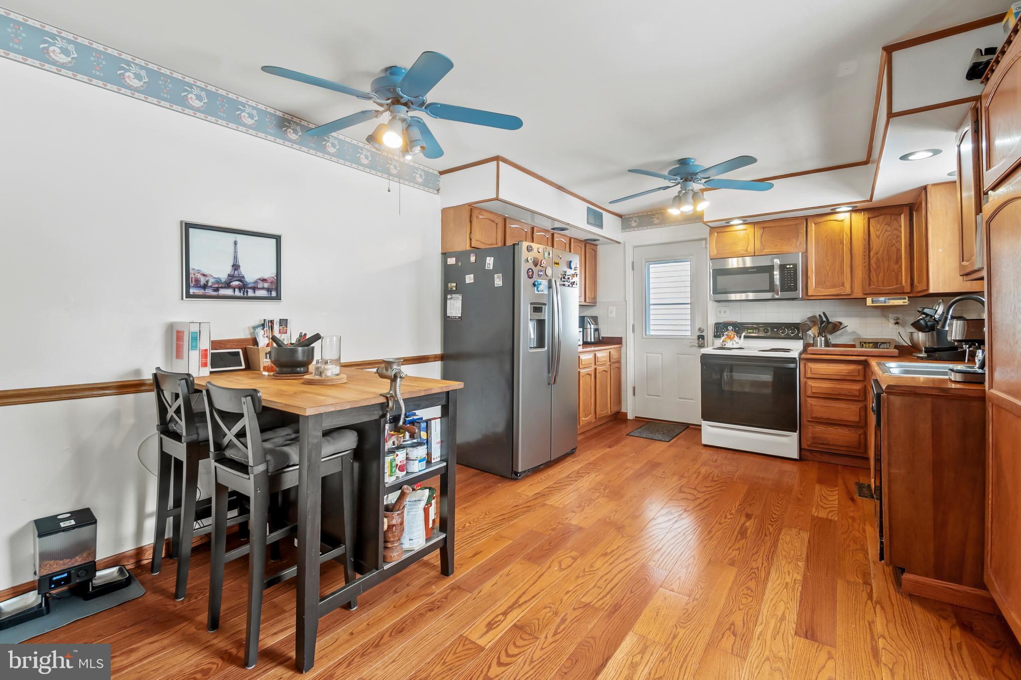 HARBOUR OAKS - Residential