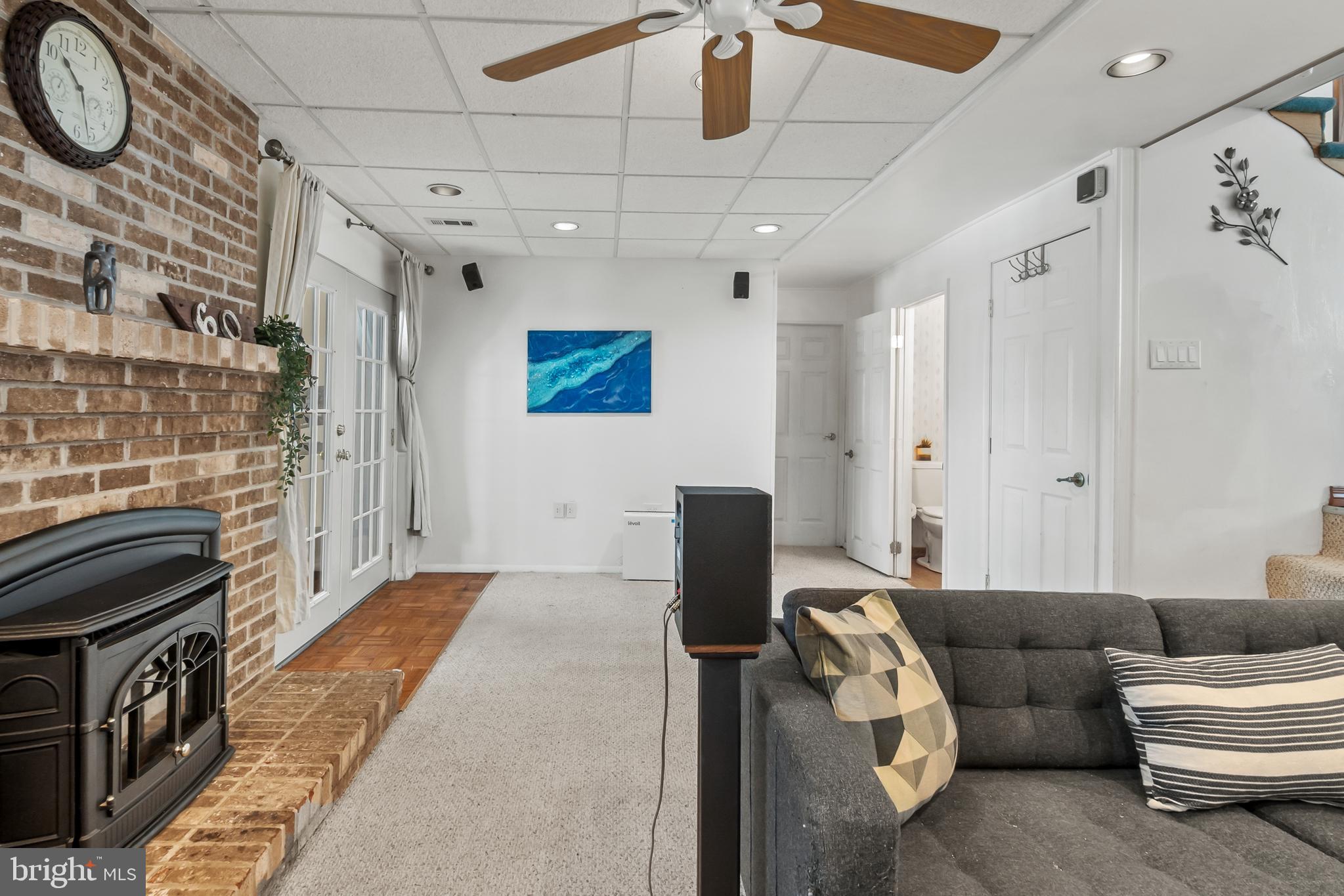 HARBOUR OAKS - Residential